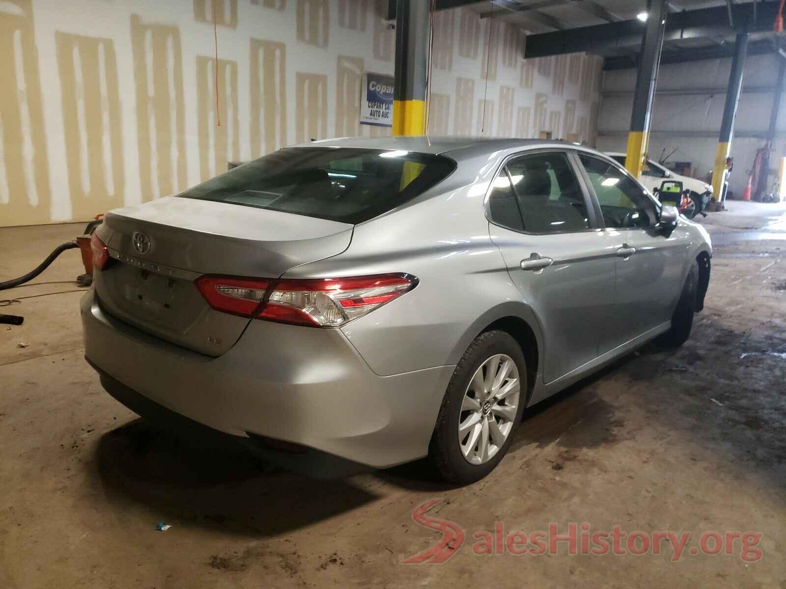 4T1B11HKXJU070323 2018 TOYOTA CAMRY