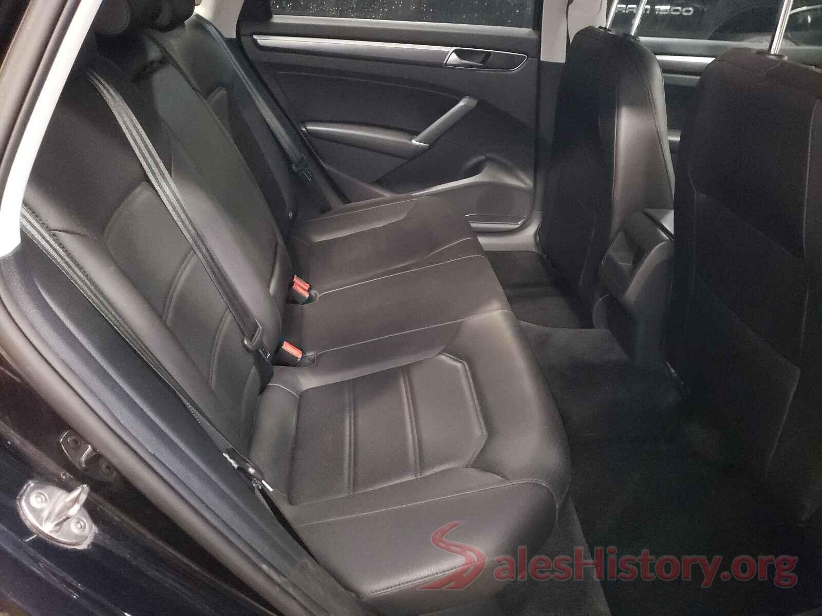 1VWAA7A31JC045089 2018 VOLKSWAGEN PASSAT