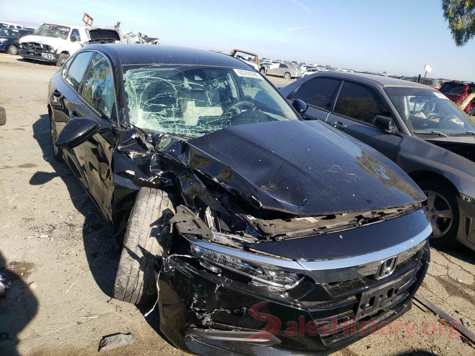 1HGCV1F11JA083732 2018 HONDA ACCORD