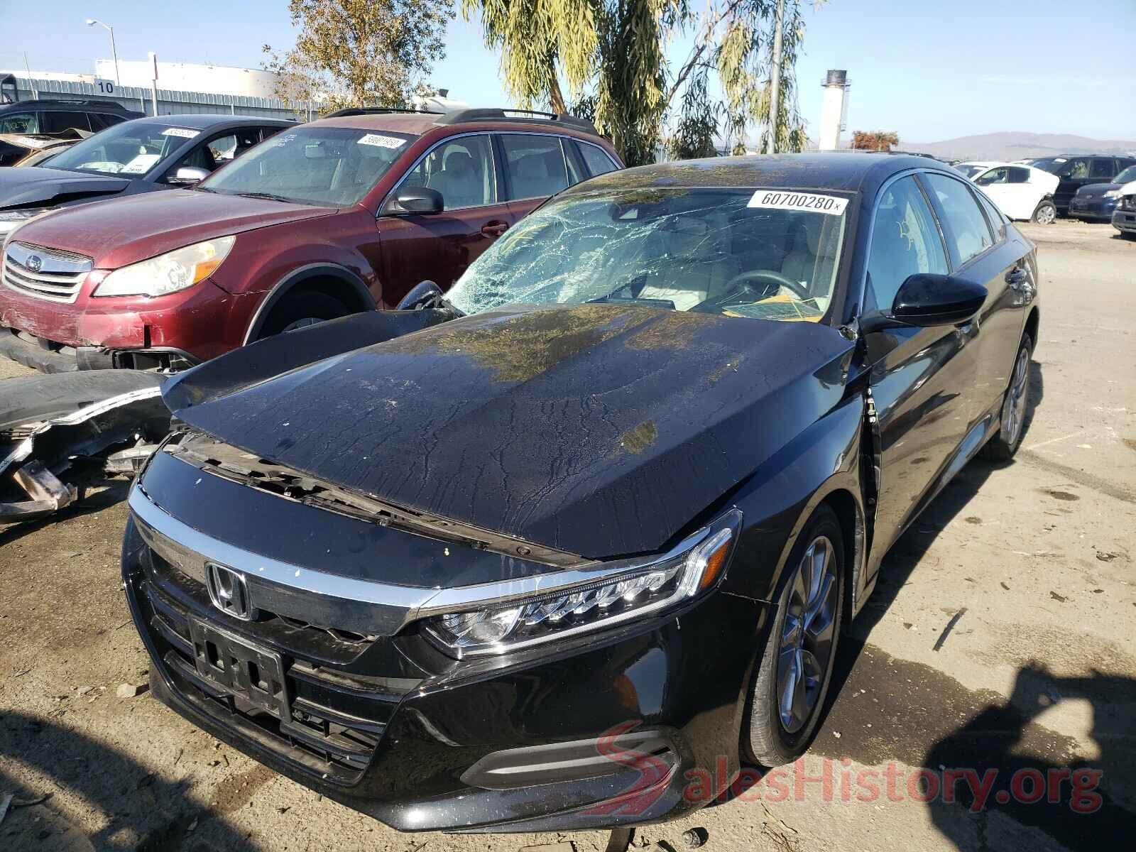 1HGCV1F11JA083732 2018 HONDA ACCORD