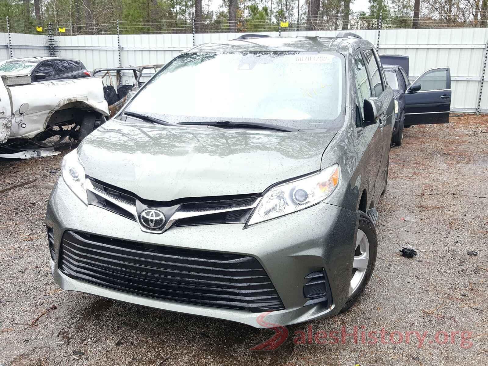 5TDKZ3DC8JS907310 2018 TOYOTA SIENNA