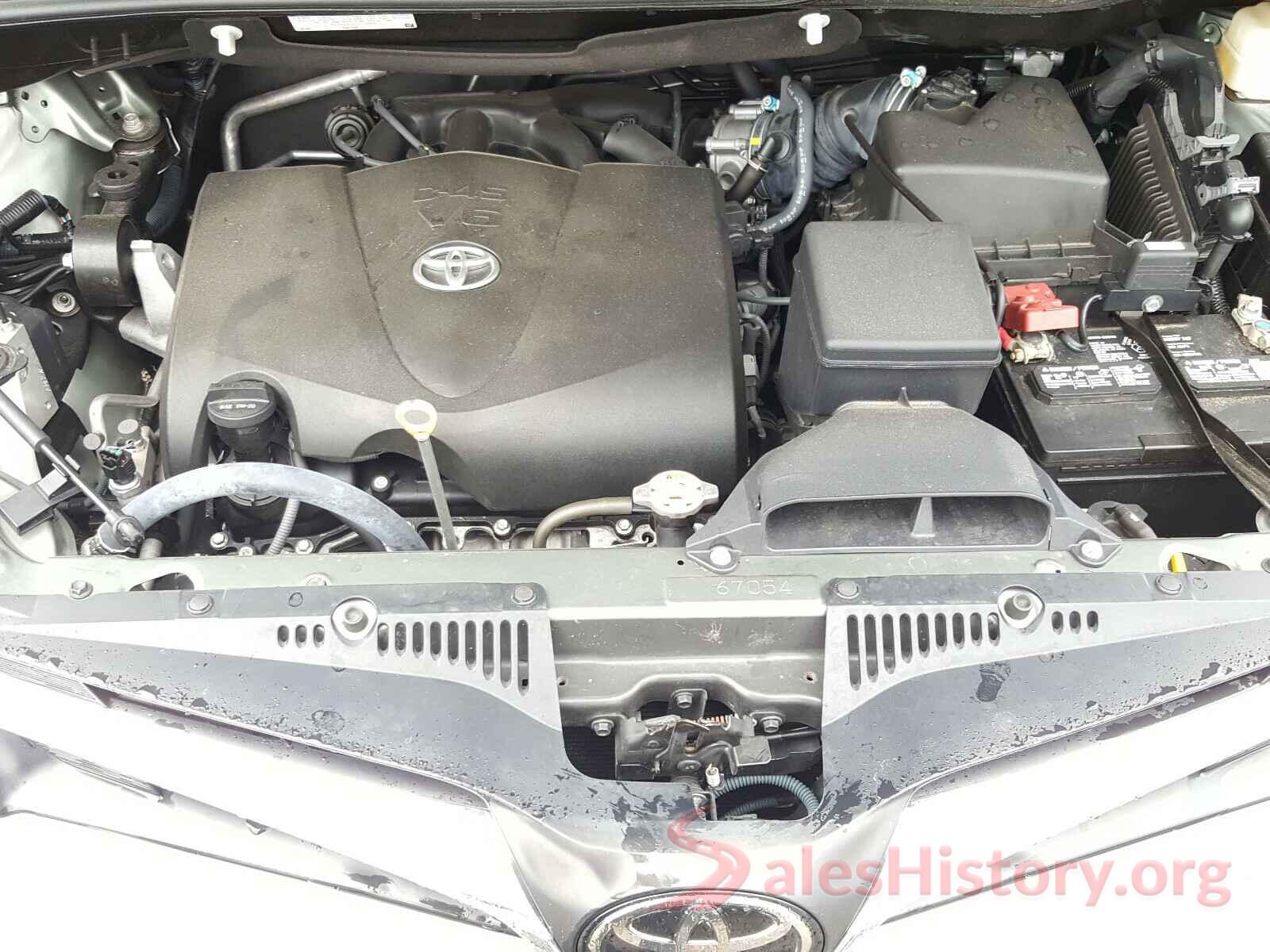 5TDKZ3DC8JS907310 2018 TOYOTA SIENNA