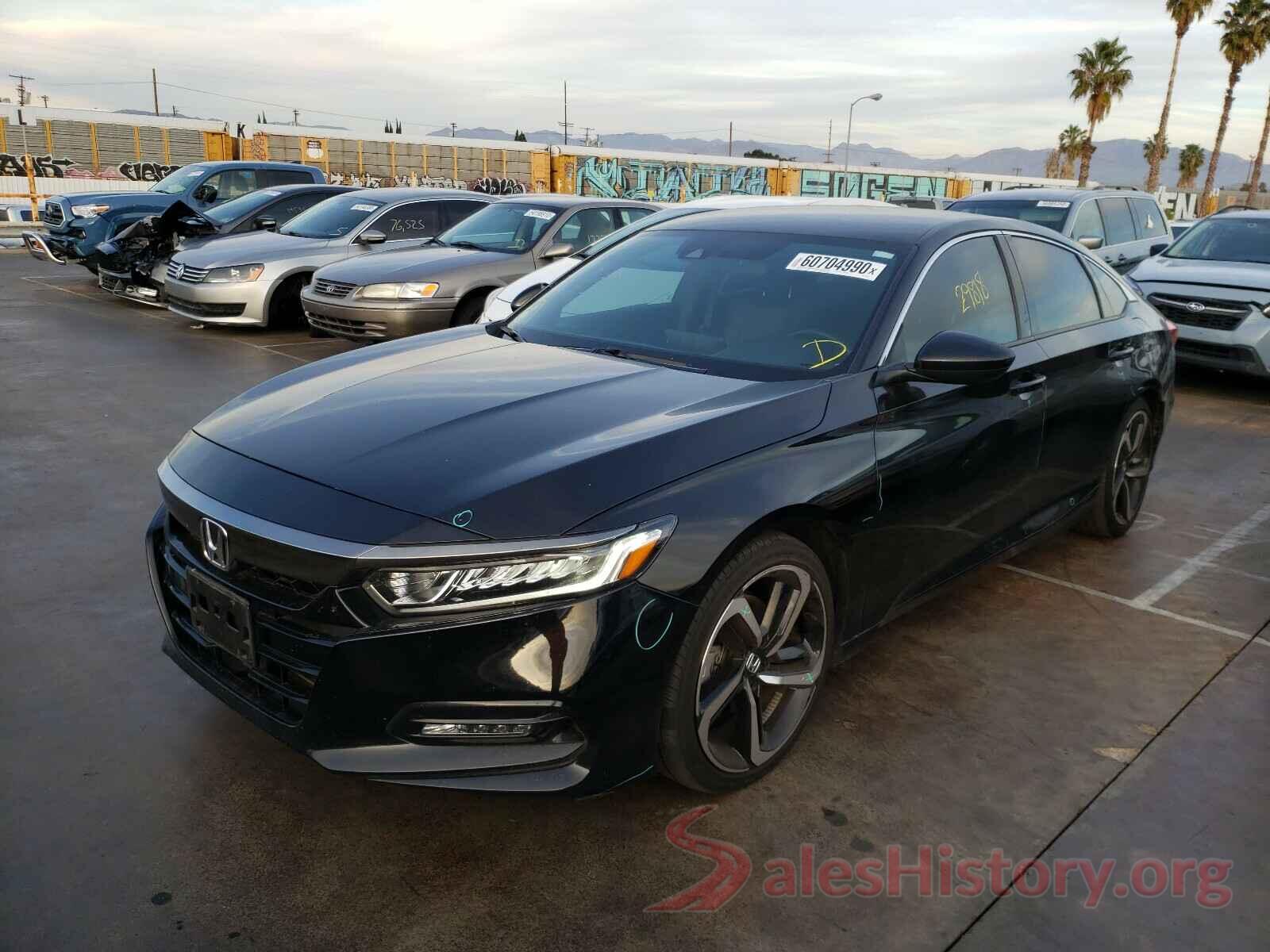 1HGCV1F32JA256336 2018 HONDA ACCORD