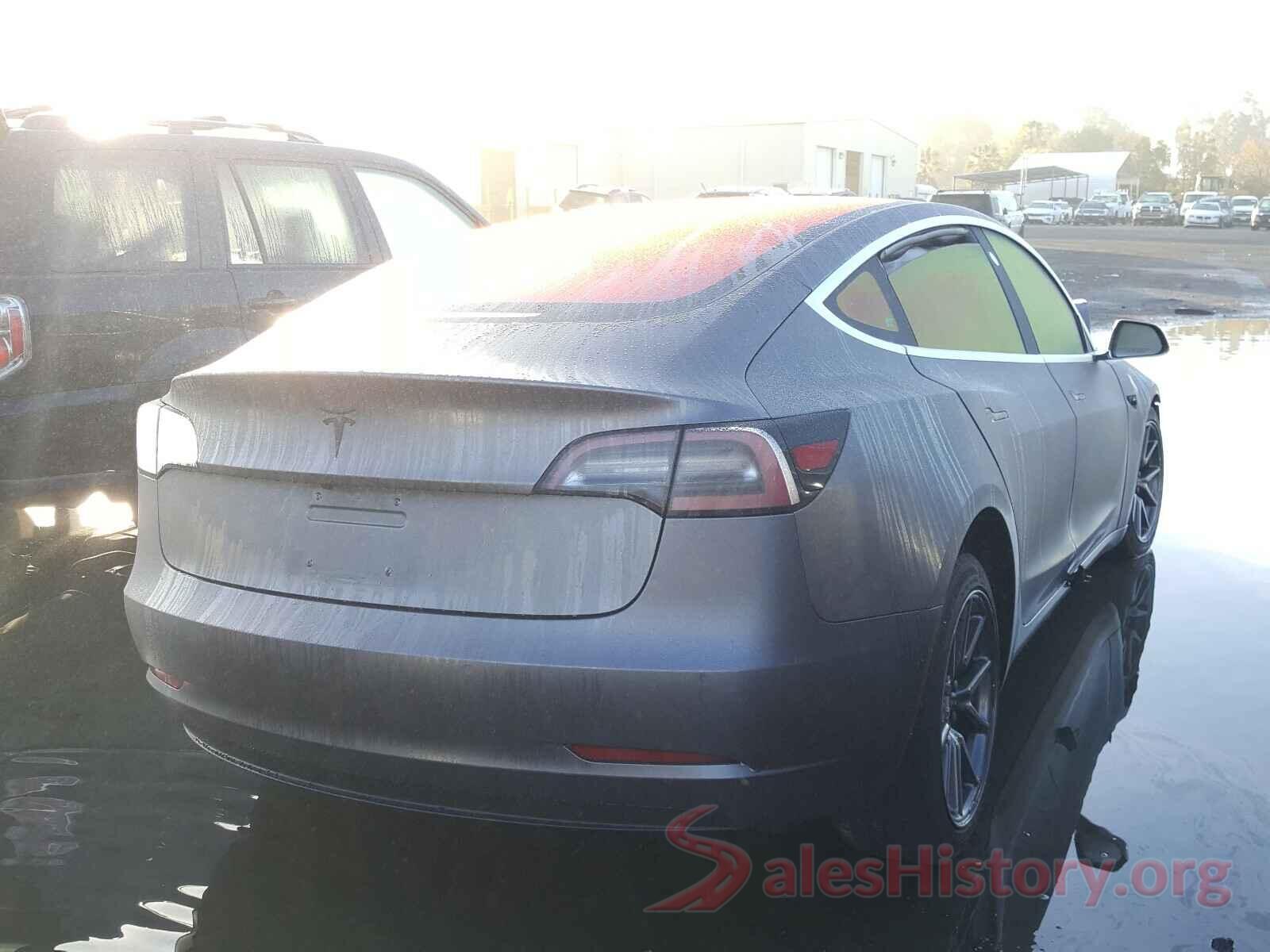 5YJ3E1EB9JF186252 2018 TESLA MODEL 3