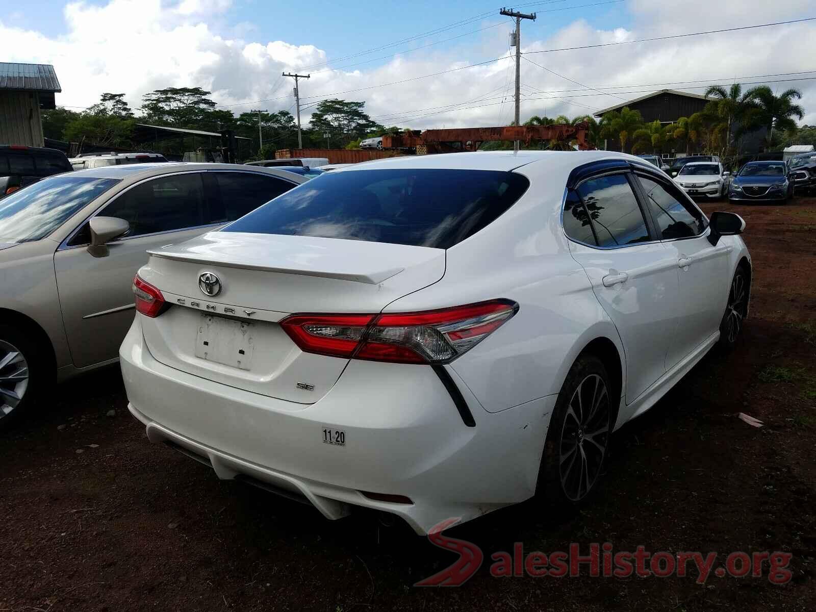 4T1B11HK8JU001811 2018 TOYOTA CAMRY