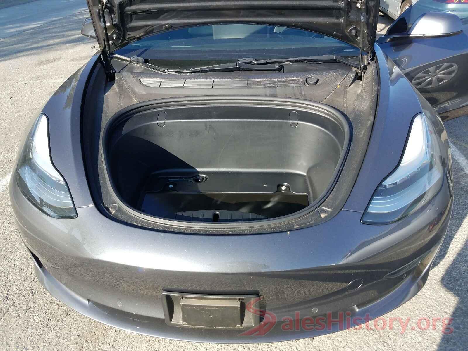 5YJ3E1EA5JF158844 2018 TESLA MODEL 3