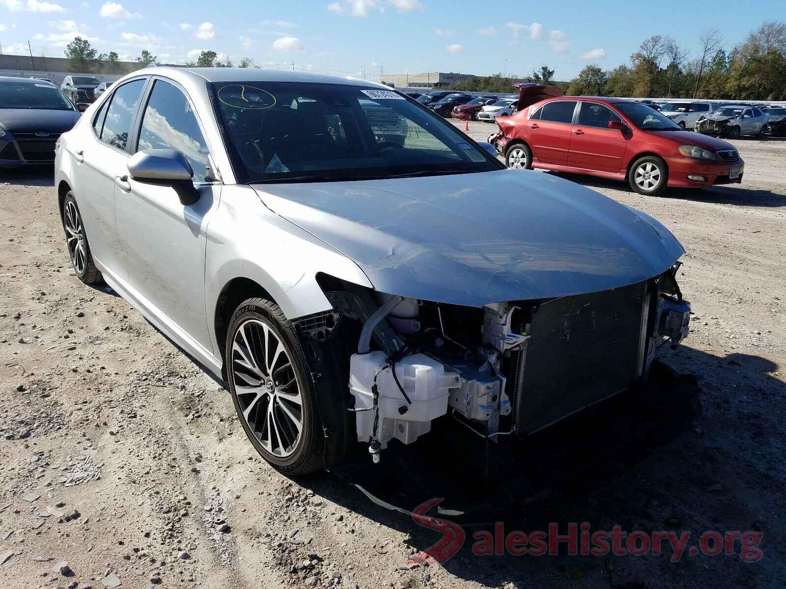 JTNB11HK9J3020695 2018 TOYOTA CAMRY