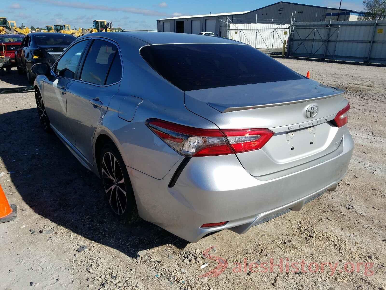 JTNB11HK9J3020695 2018 TOYOTA CAMRY