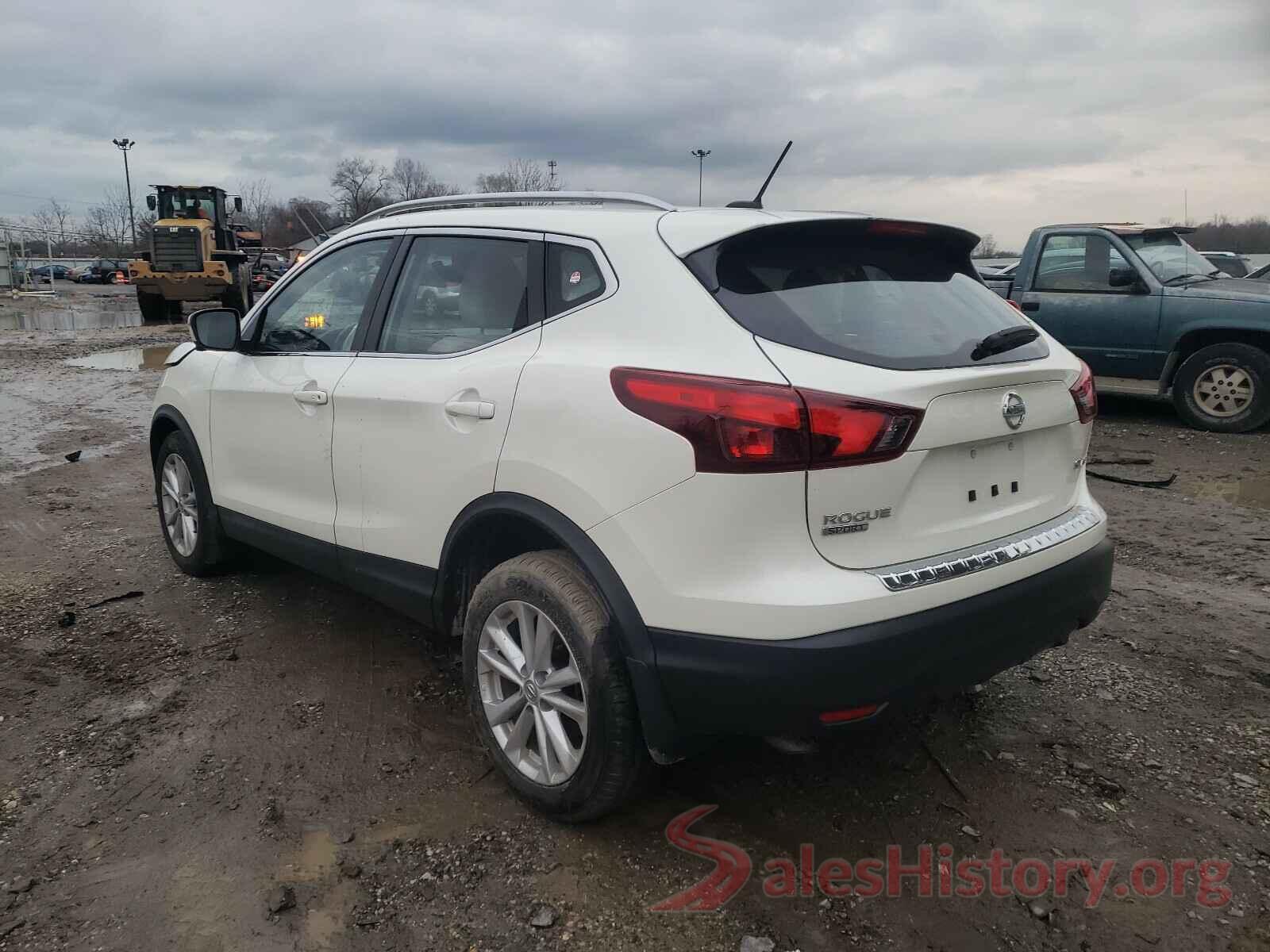 JN1BJ1CR5JW204512 2018 NISSAN ROGUE