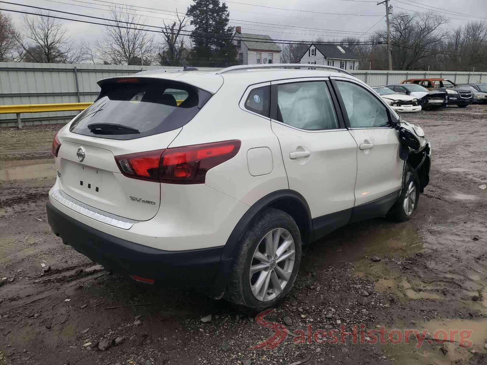 JN1BJ1CR5JW204512 2018 NISSAN ROGUE