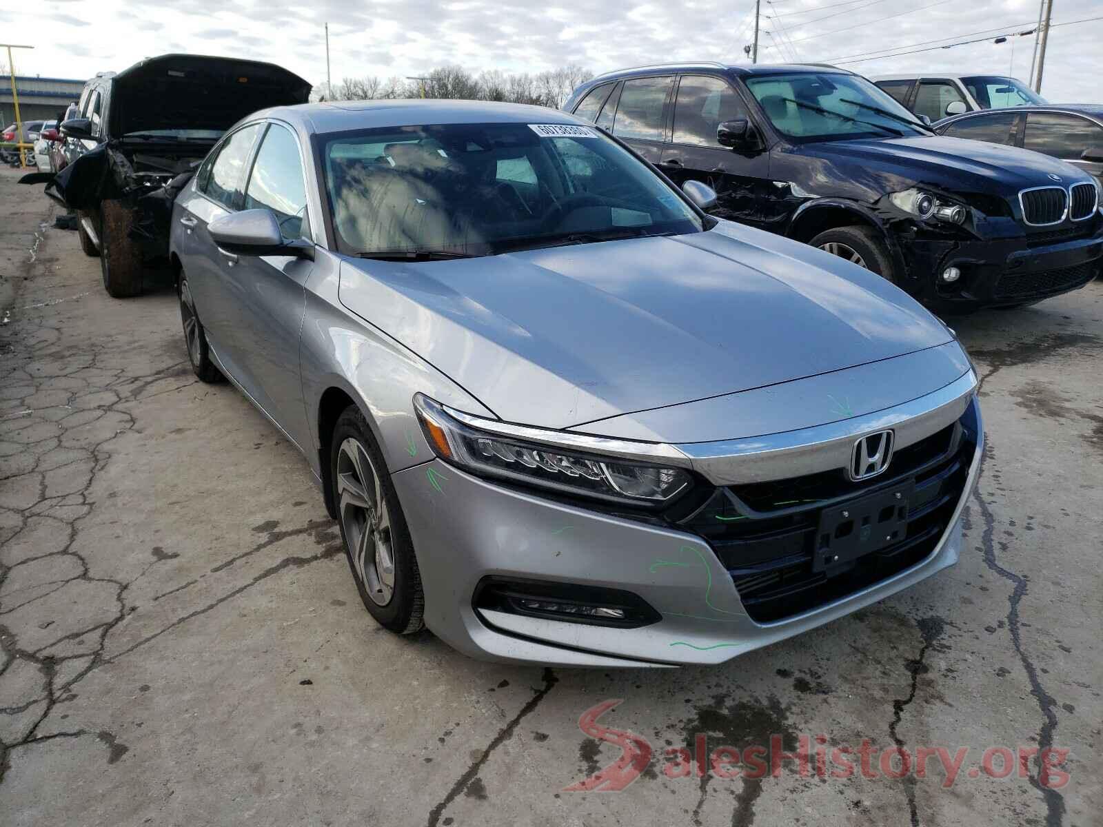 1HGCV1F45JA258879 2018 HONDA ACCORD