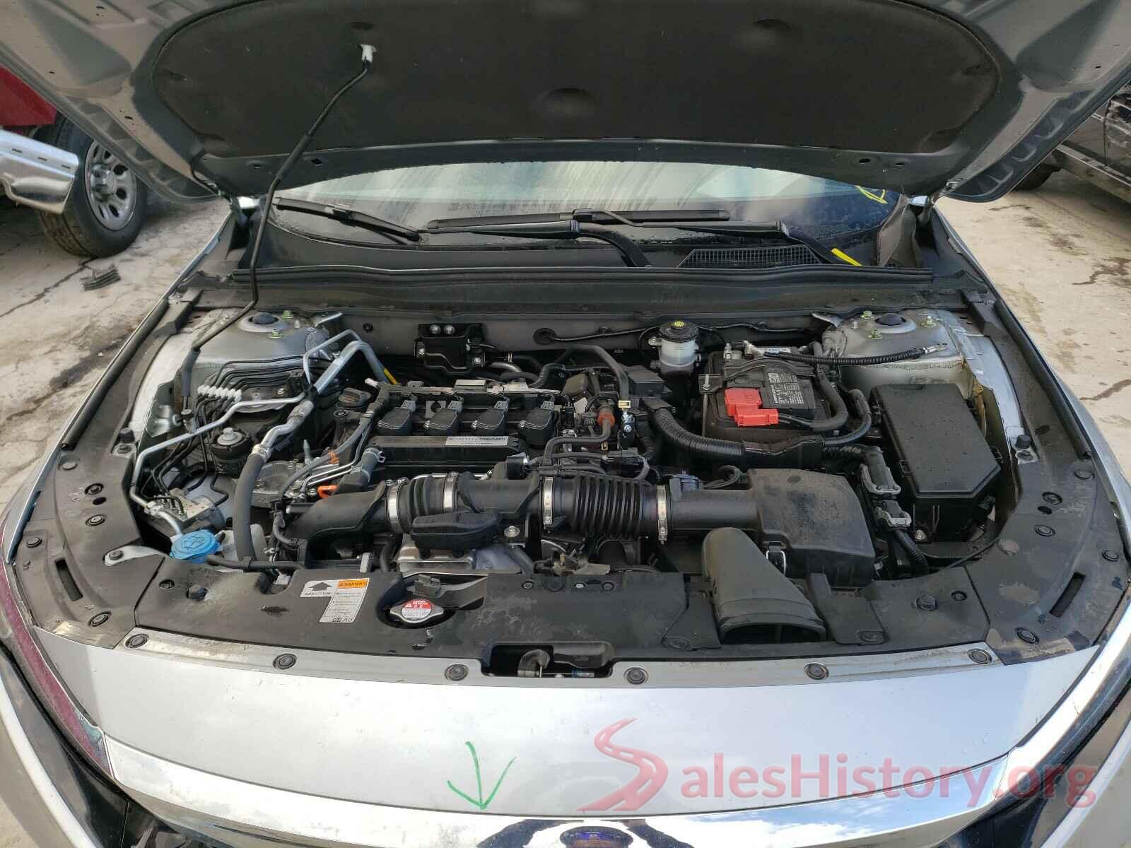 1HGCV1F45JA258879 2018 HONDA ACCORD