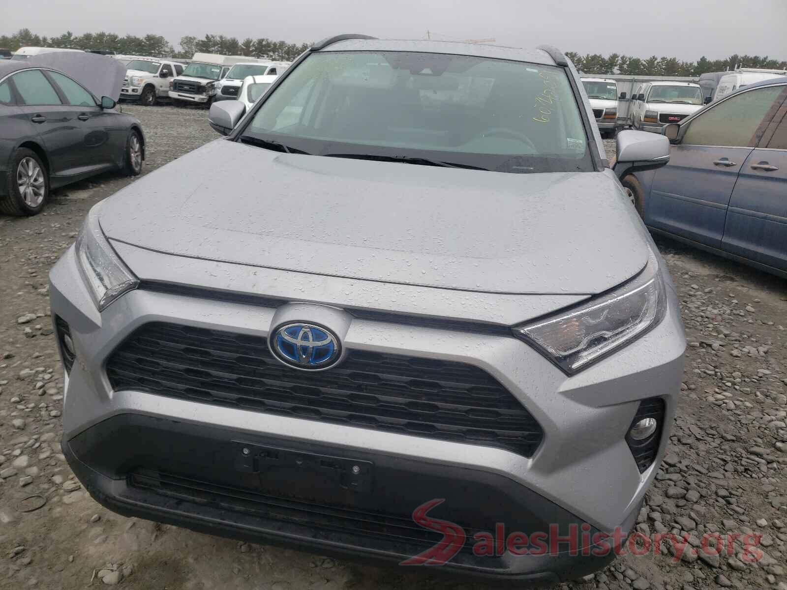 2T3RWRFV4KW043736 2019 TOYOTA RAV4