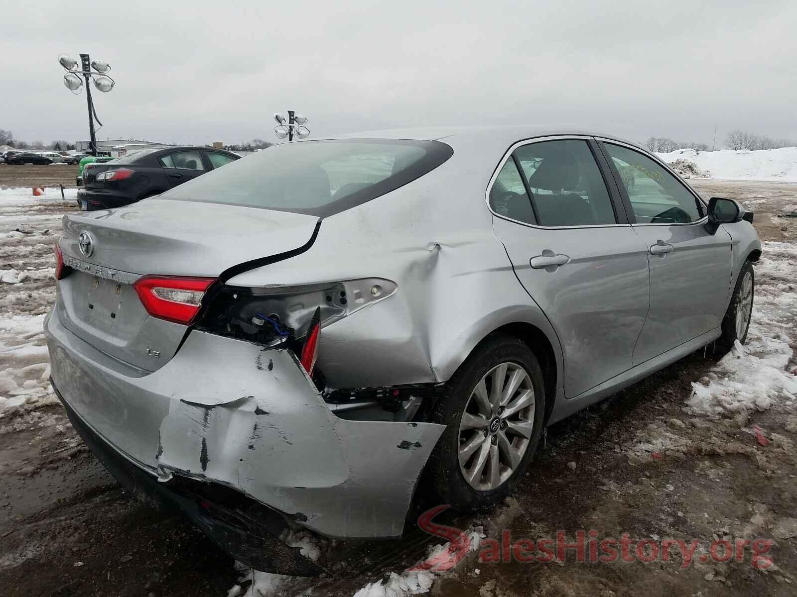 4T1B11HK2JU117831 2018 TOYOTA CAMRY