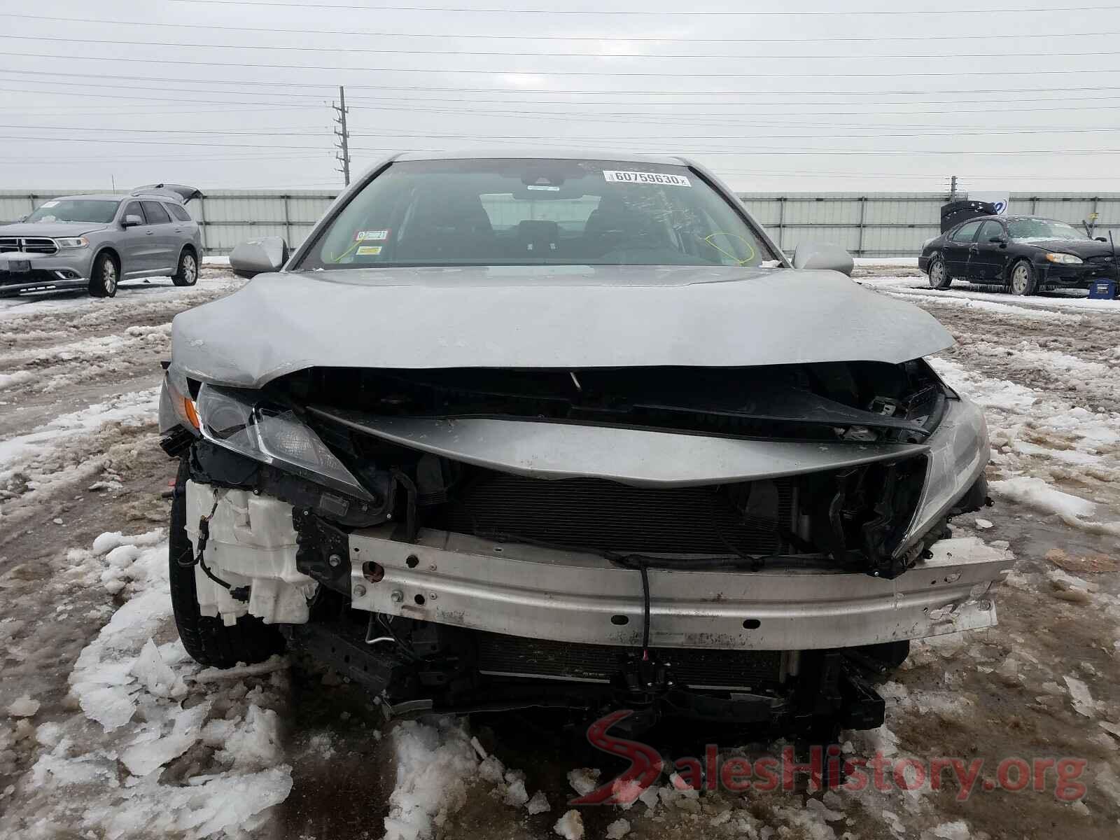 4T1B11HK2JU117831 2018 TOYOTA CAMRY