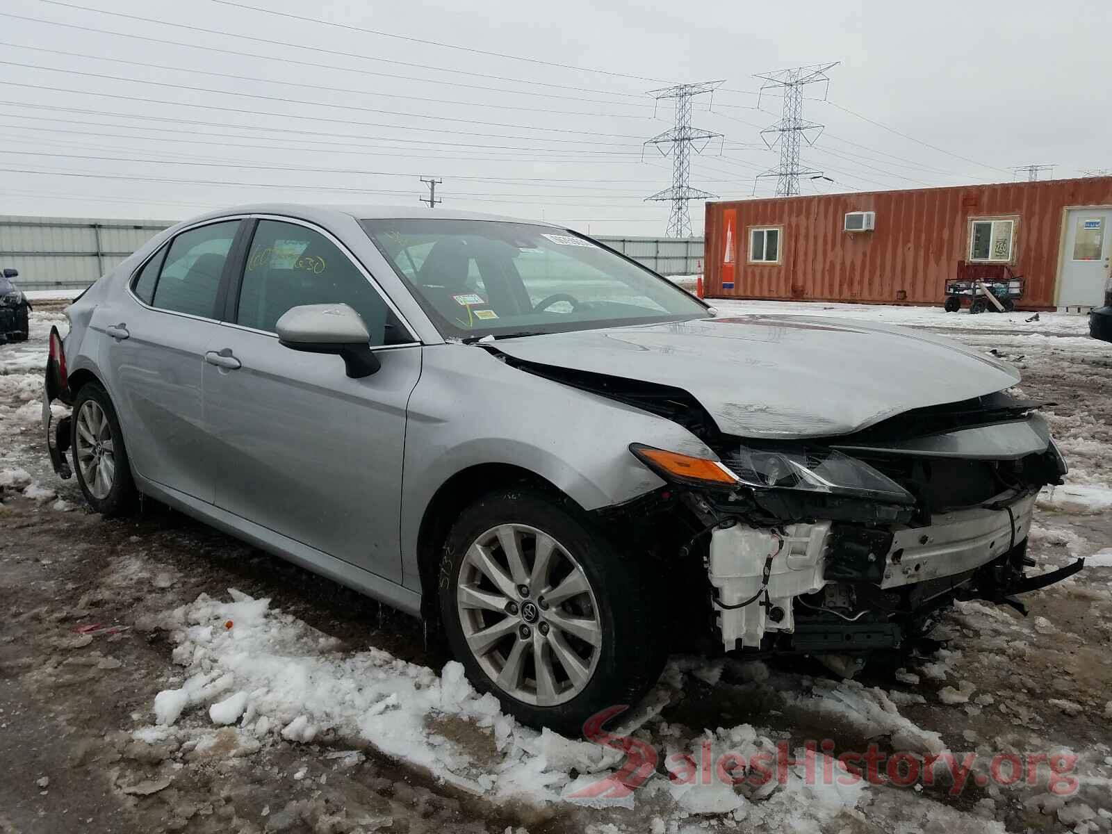 4T1B11HK2JU117831 2018 TOYOTA CAMRY