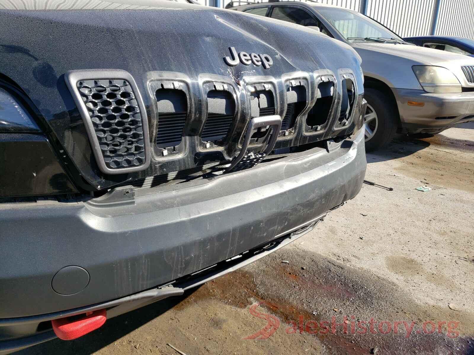 1C4PJMBX8KD359444 2019 JEEP CHEROKEE