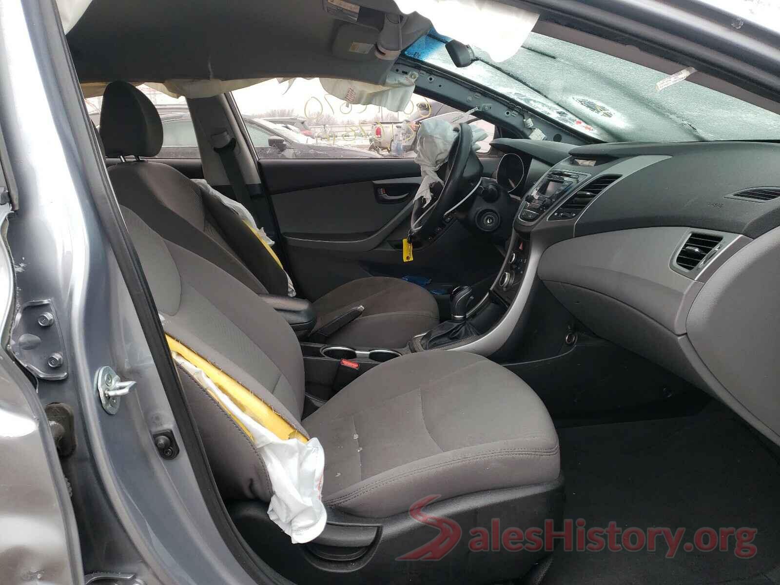 5NPDH4AE0GH777268 2016 HYUNDAI ELANTRA