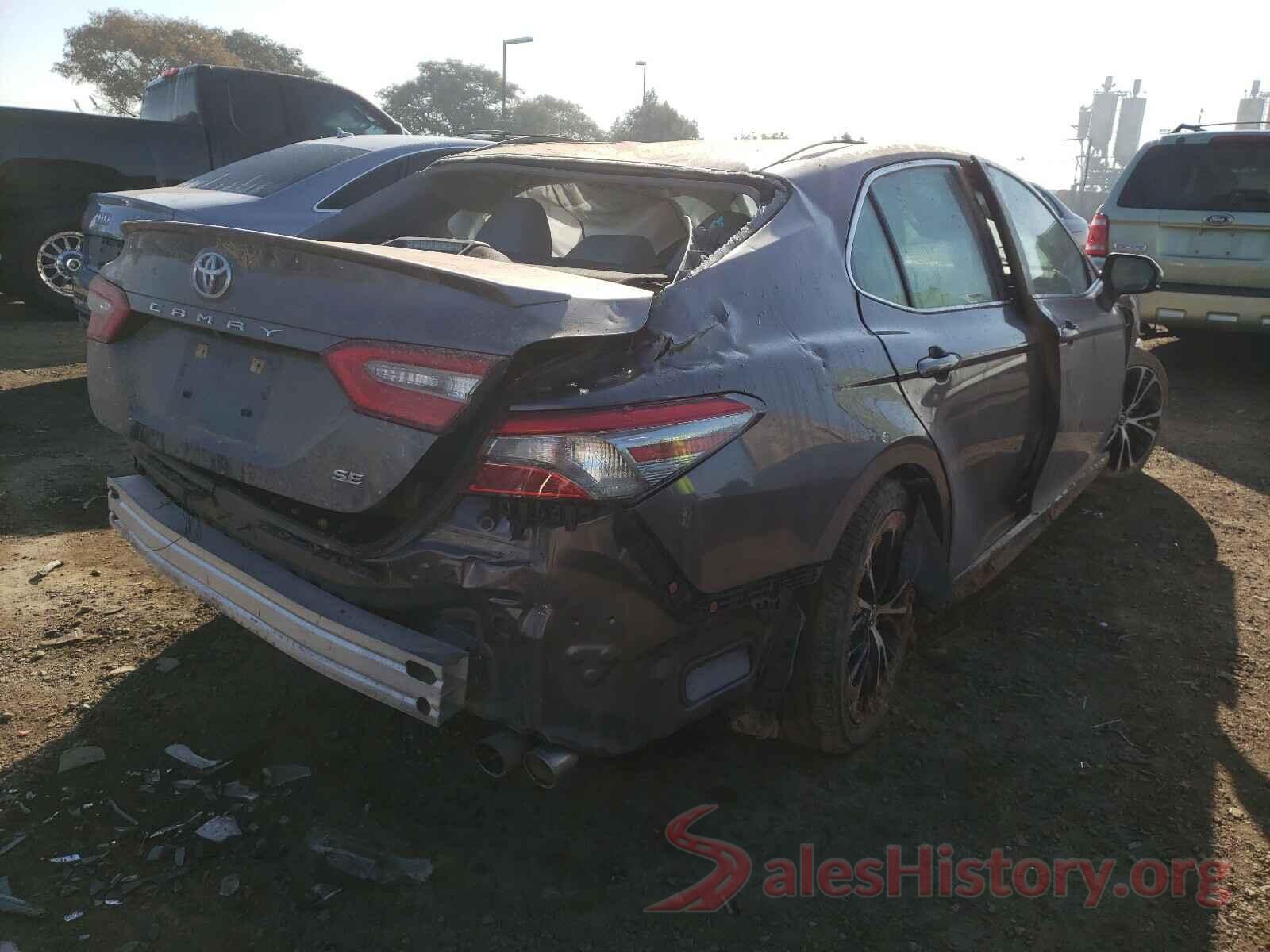 4T1B11HKXJU040464 2018 TOYOTA CAMRY