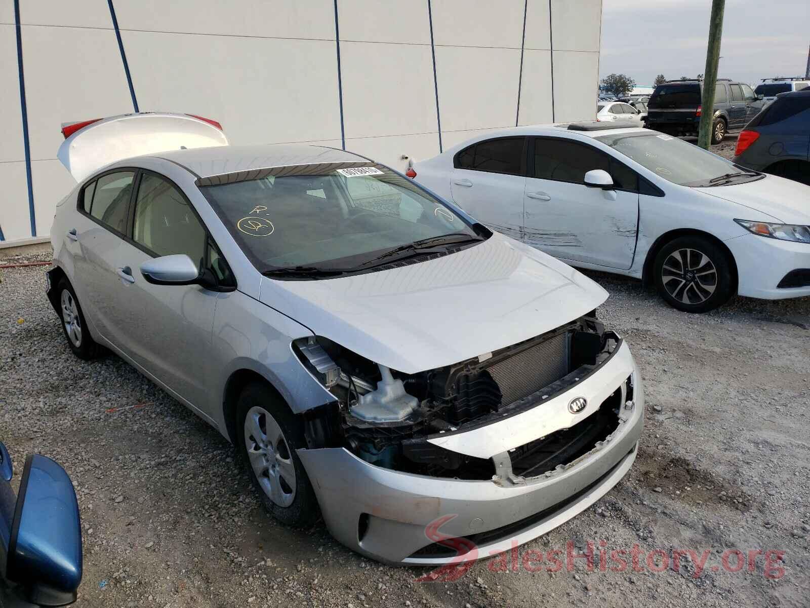 3KPFK4A72HE084008 2017 KIA FORTE