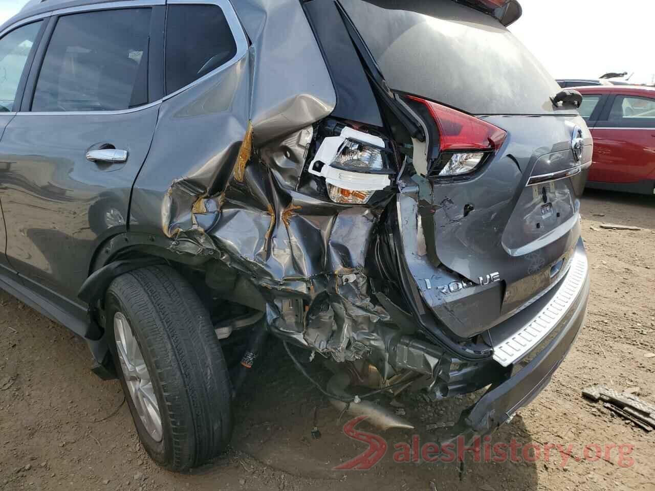 KNMAT2MV3JP556373 2018 NISSAN ROGUE