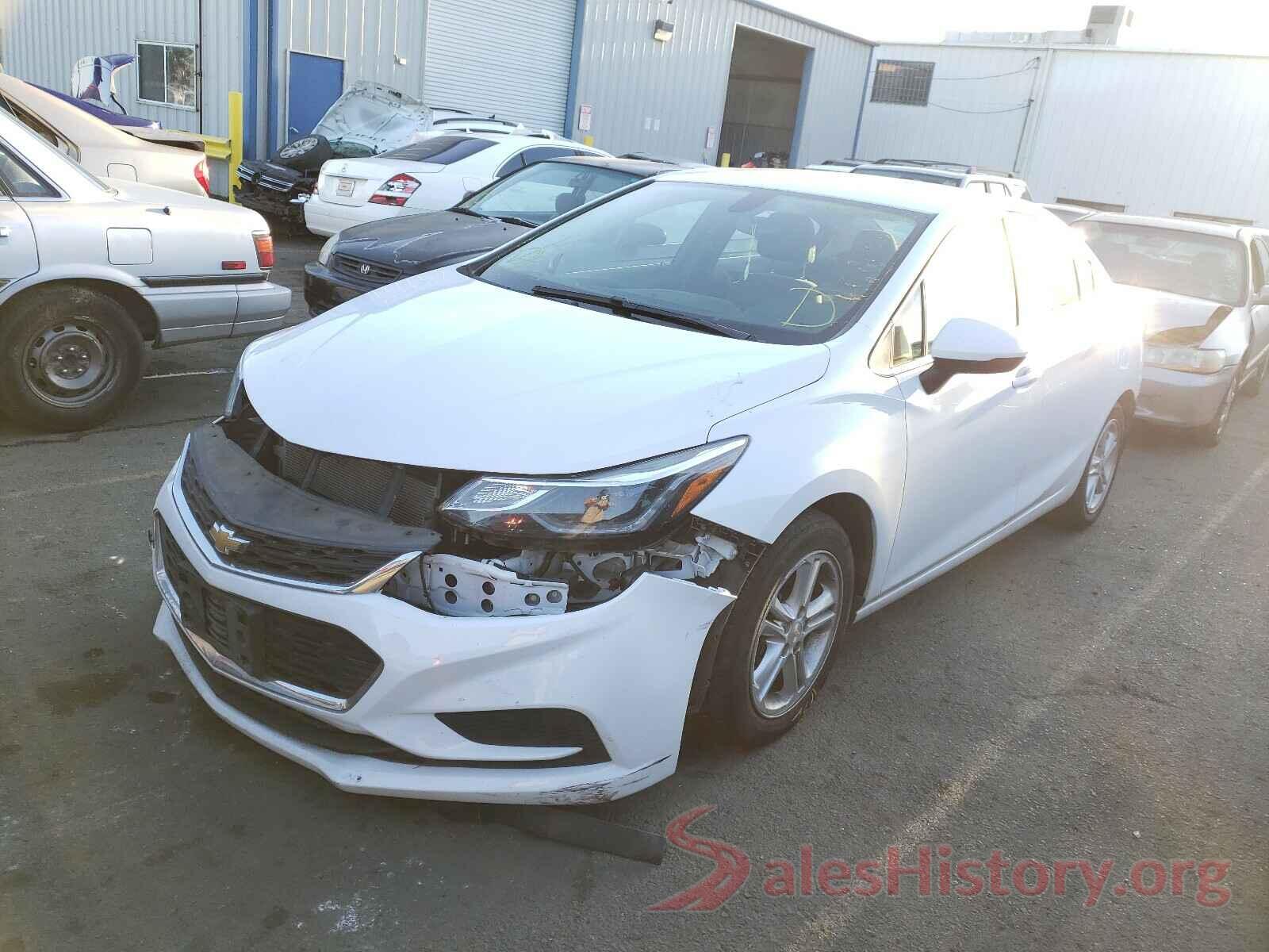 1G1BE5SM0J7111687 2018 CHEVROLET CRUZE