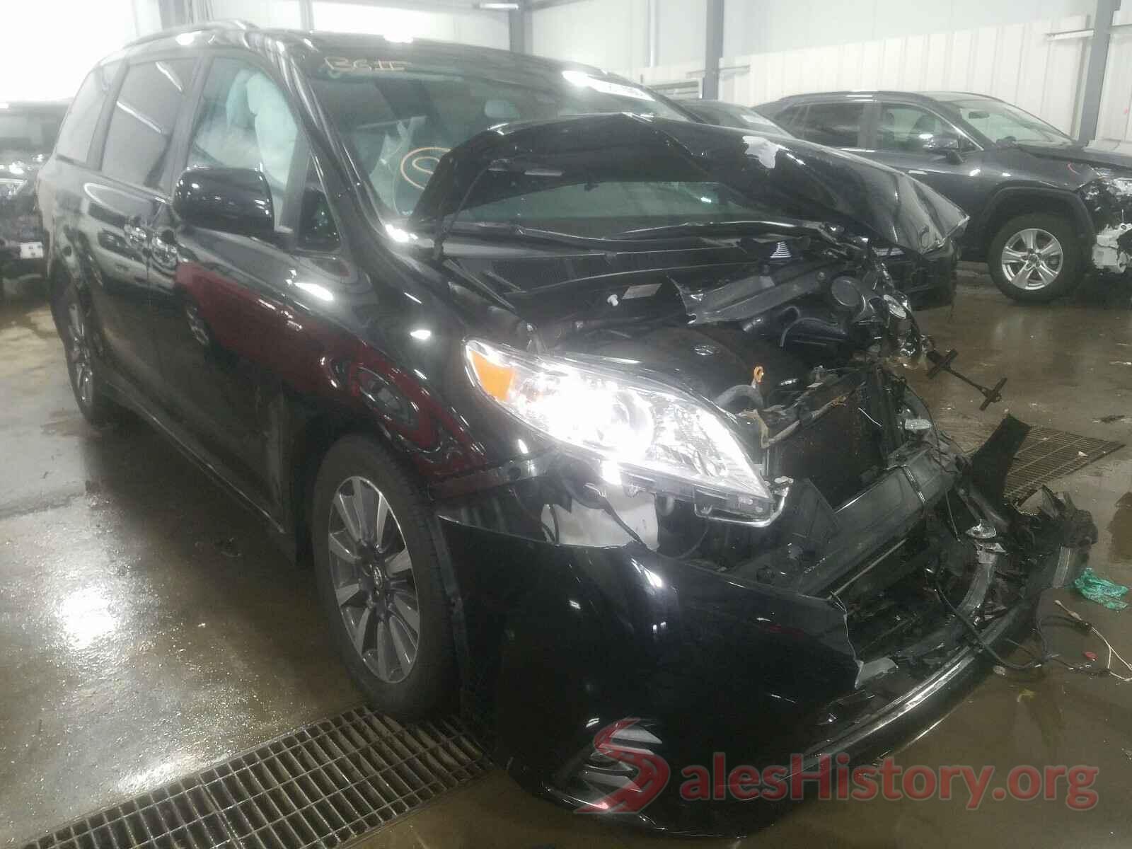 5TDDZ3DC6JS204569 2018 TOYOTA SIENNA