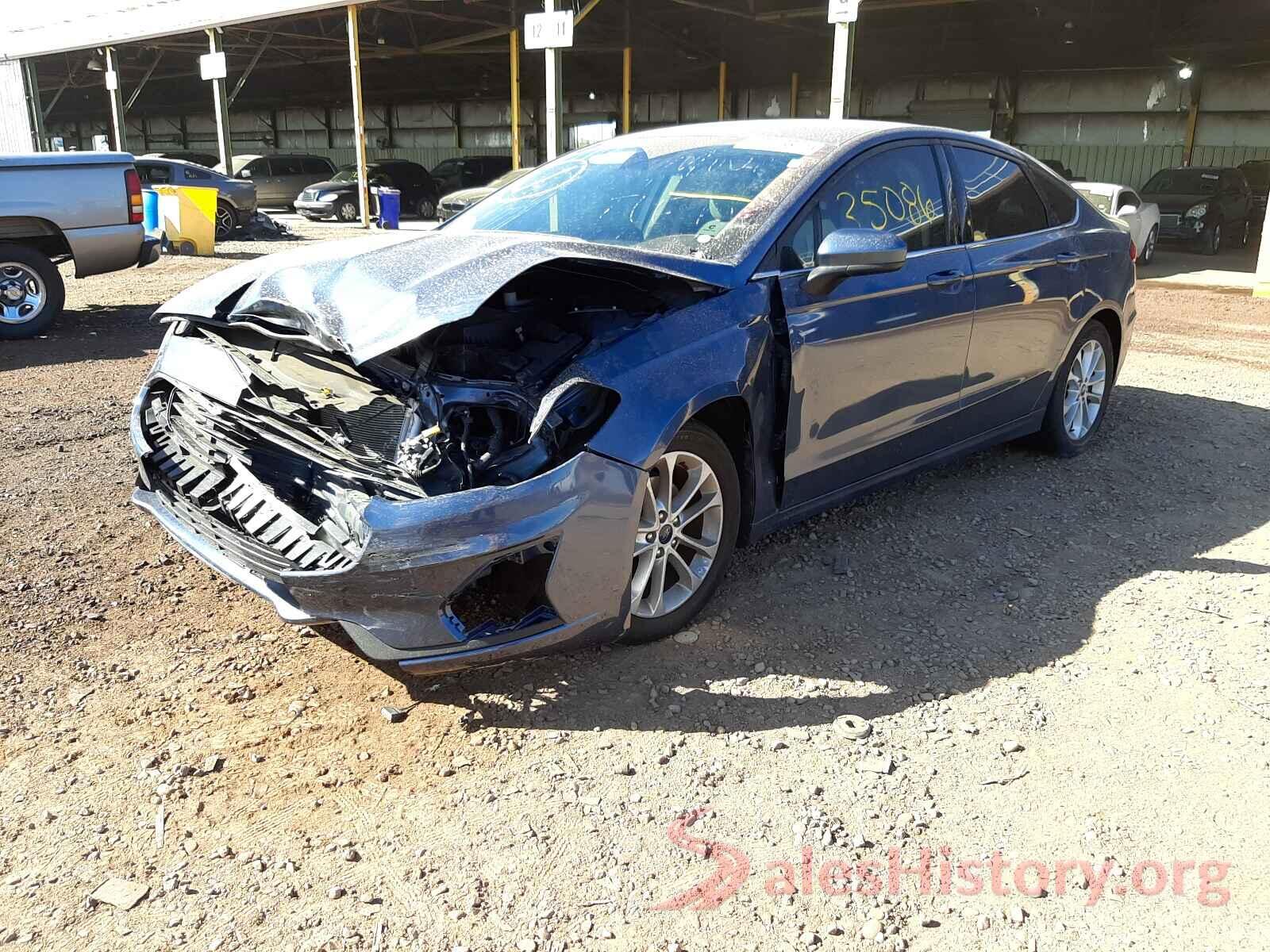 3FA6P0HD8KR203935 2019 FORD FUSION