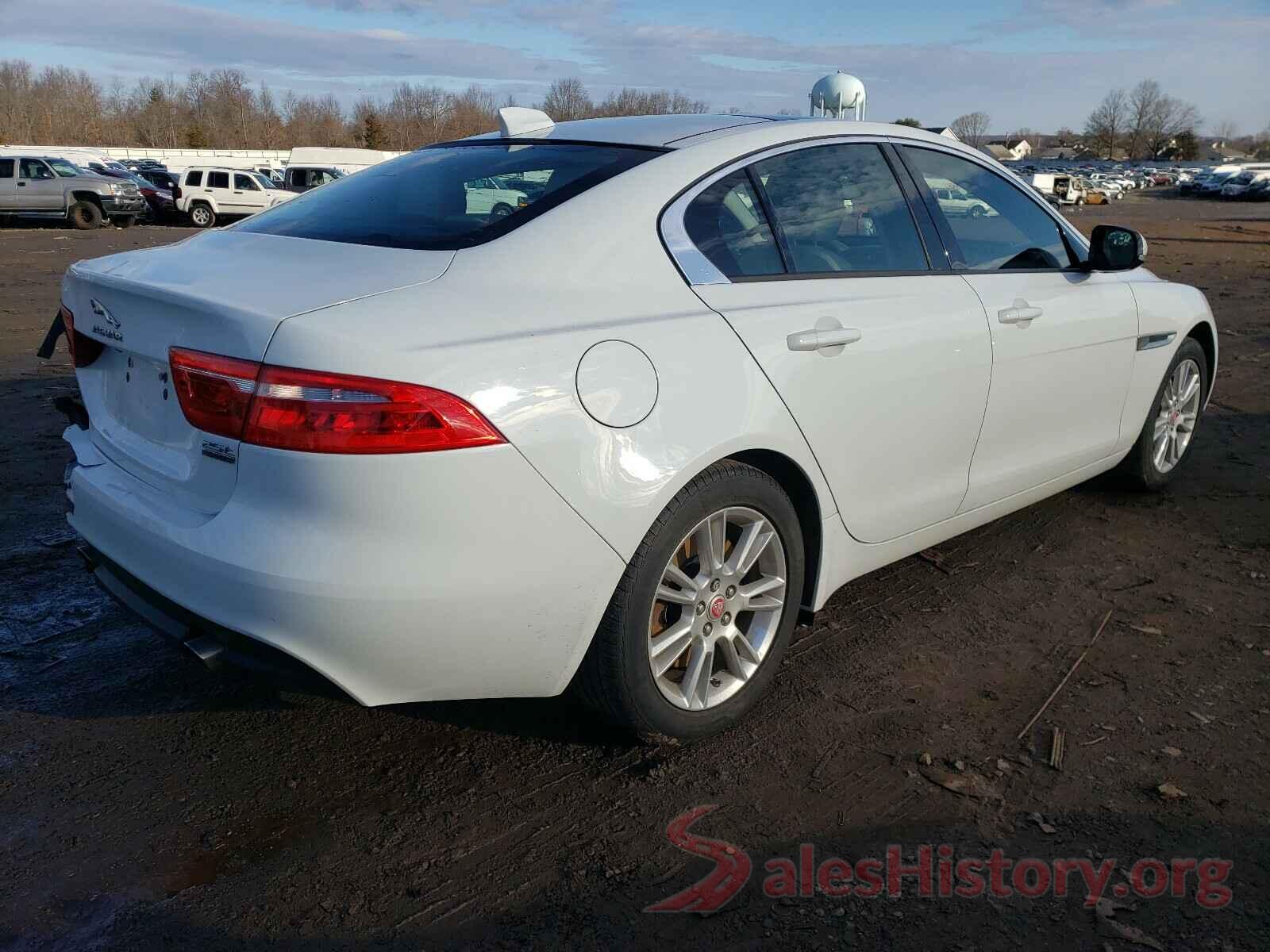 SAJAJ4FX8JCP21357 2018 JAGUAR XE