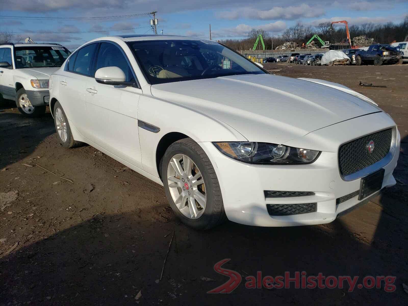 SAJAJ4FX8JCP21357 2018 JAGUAR XE