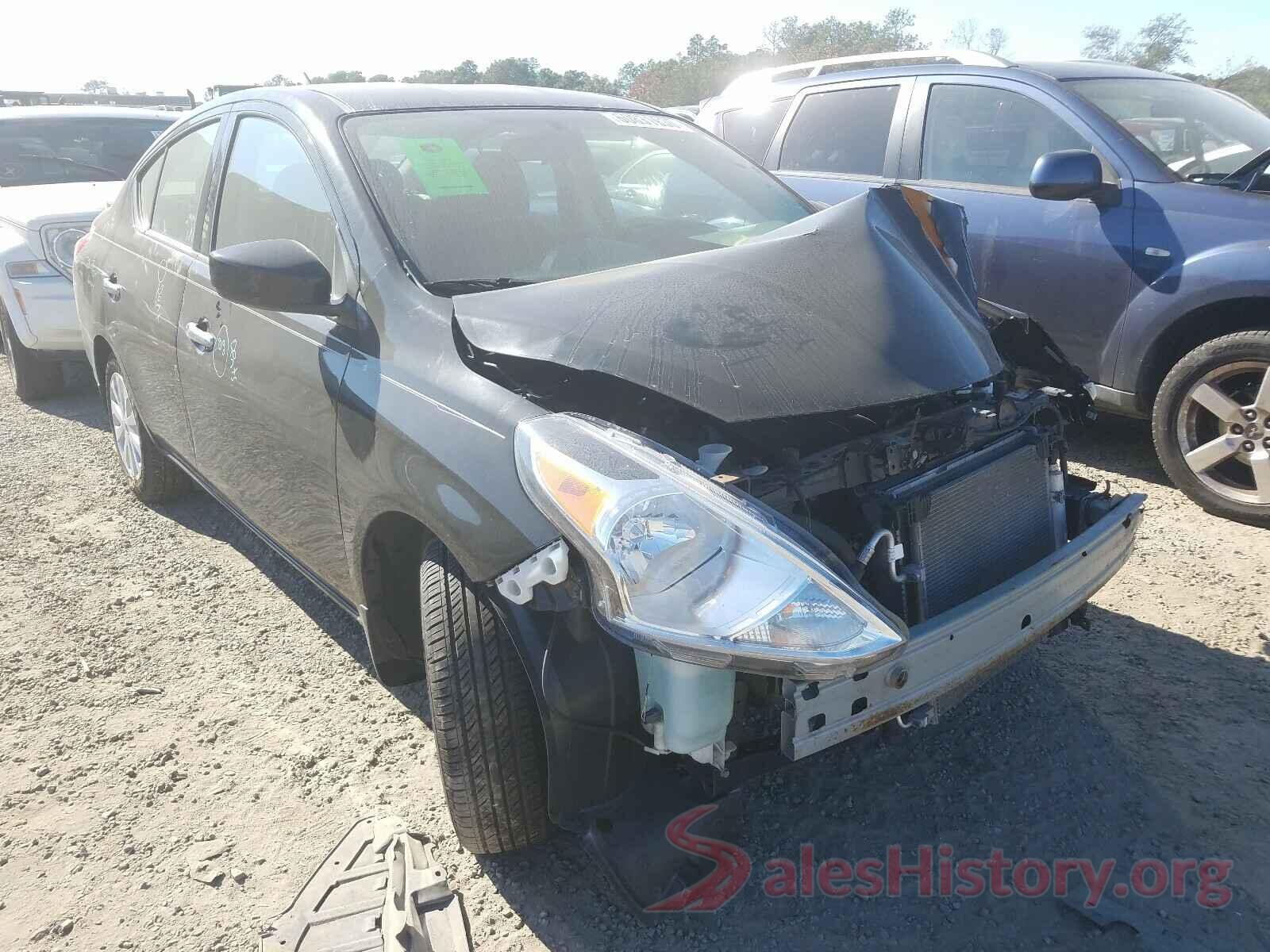 3N1CN7AP5JL881773 2018 NISSAN VERSA