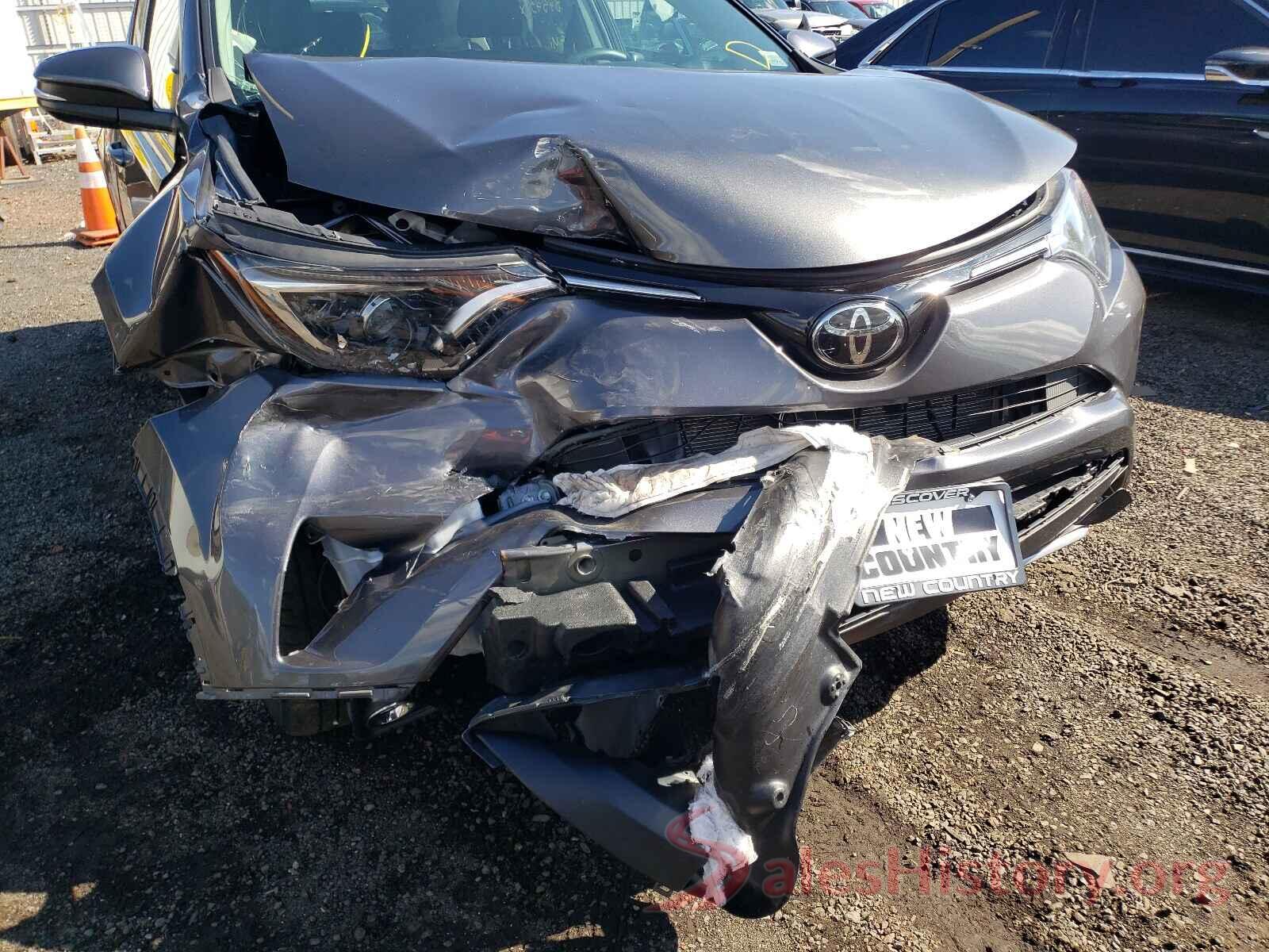 2T3RFREV6HW574401 2017 TOYOTA RAV4