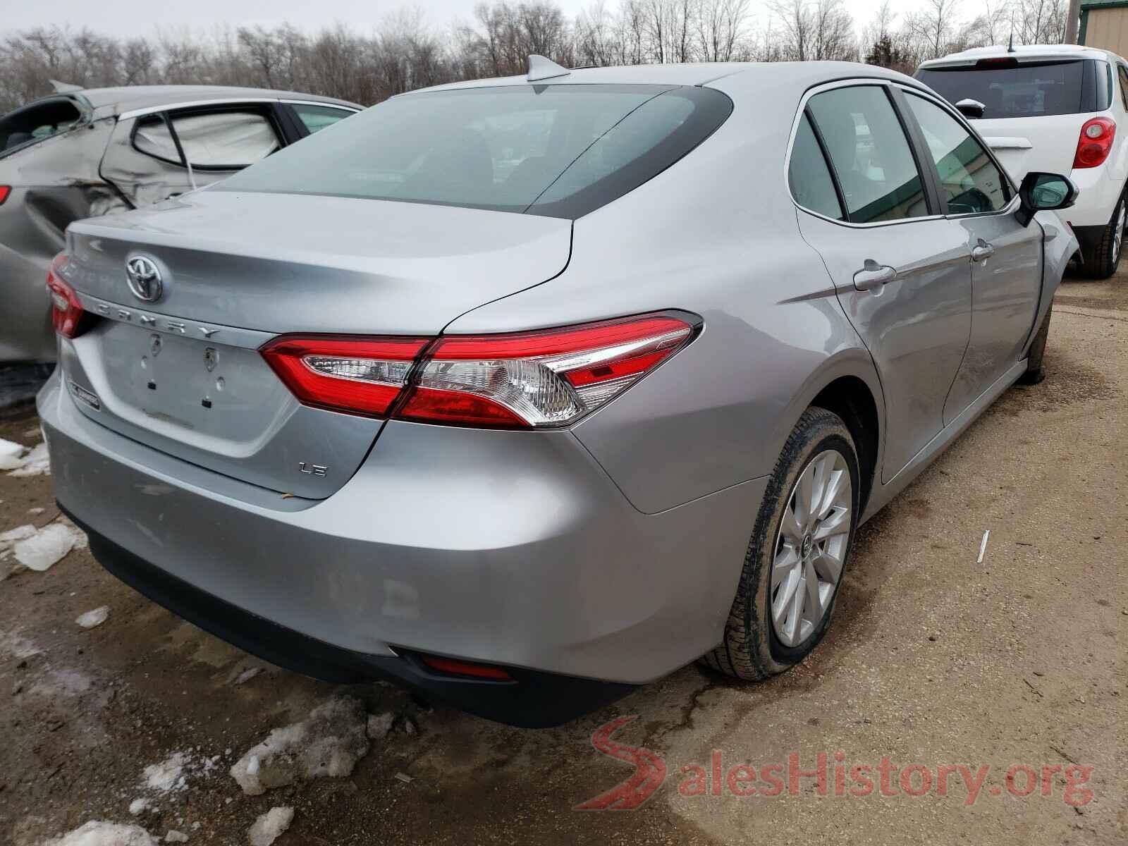 4T1B11HK8JU530661 2018 TOYOTA CAMRY