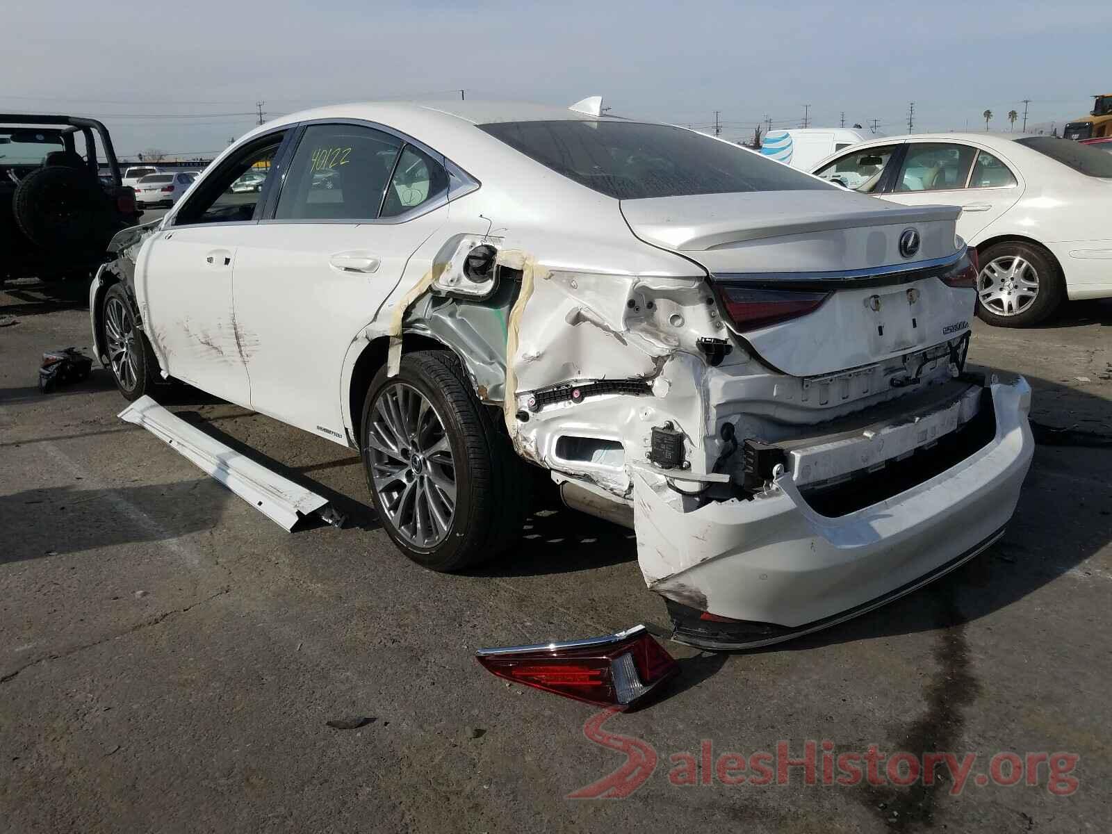 JTHB21B19K2027704 2019 LEXUS ES300