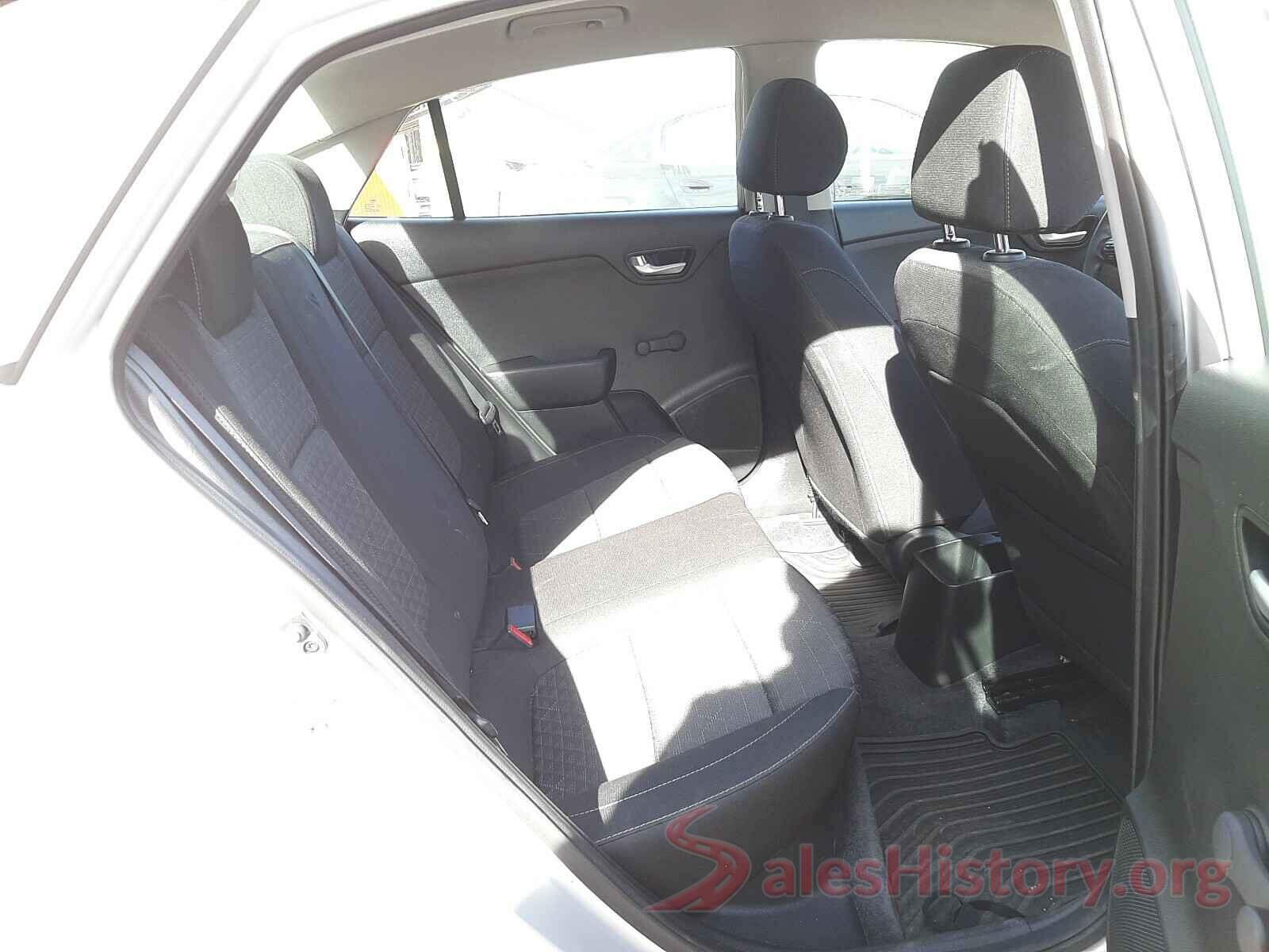 3KPA24ABXJE079417 2018 KIA RIO