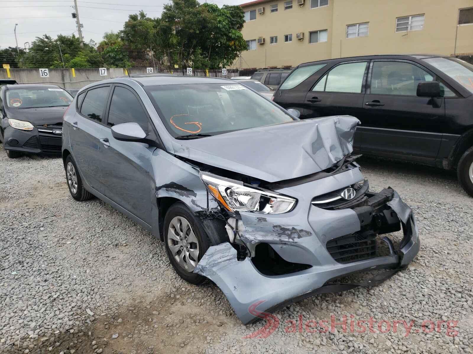 KMHCT5AE7HU364136 2017 HYUNDAI ACCENT