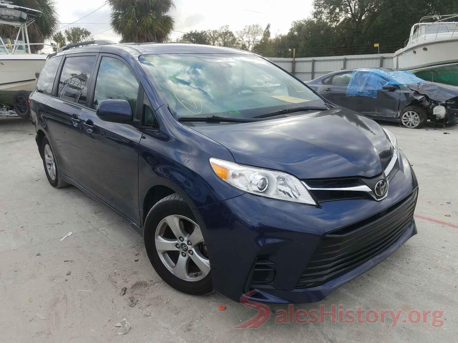 5TDKZ3DC5JS914750 2018 TOYOTA SIENNA