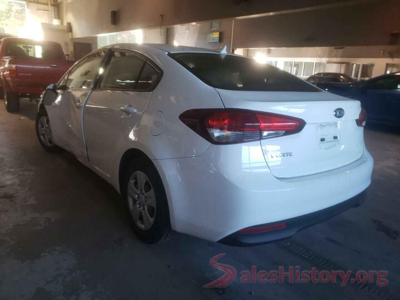 3KPFK4A78HE157351 2017 KIA FORTE