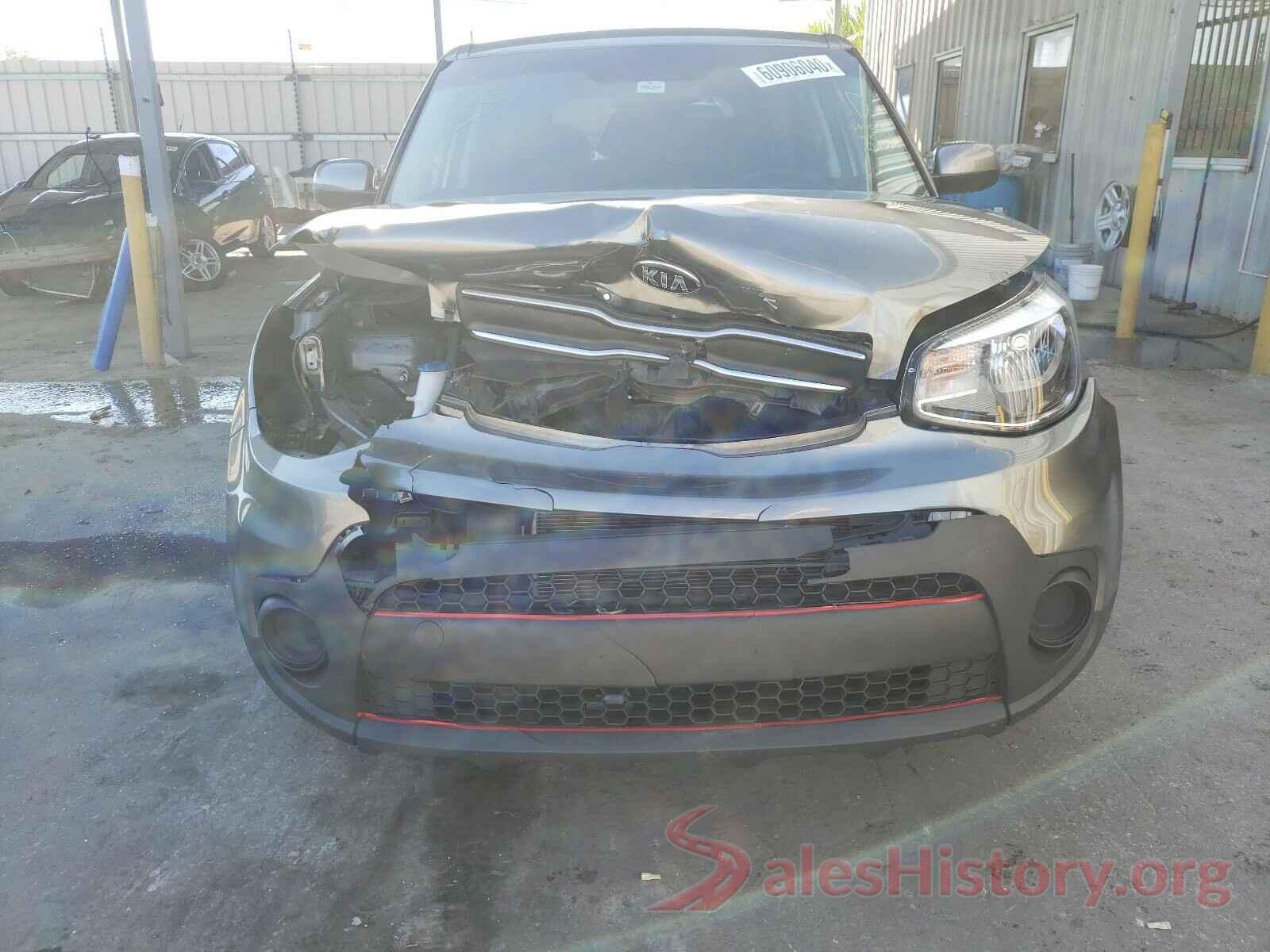 KNDJN2A25J7587337 2018 KIA SOUL