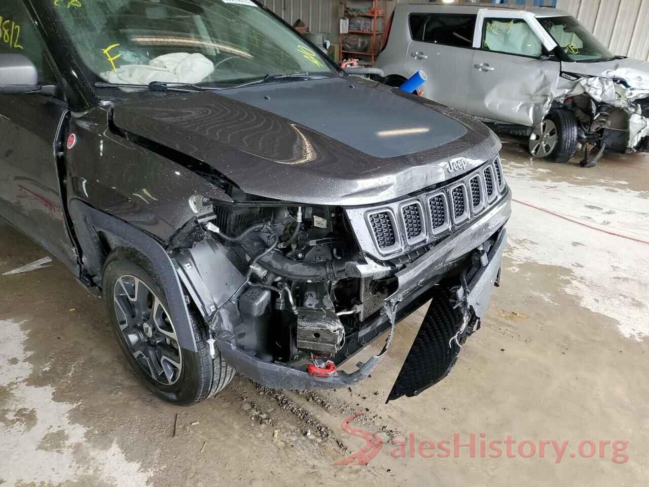 3C4NJDDB4KT744695 2019 JEEP COMPASS