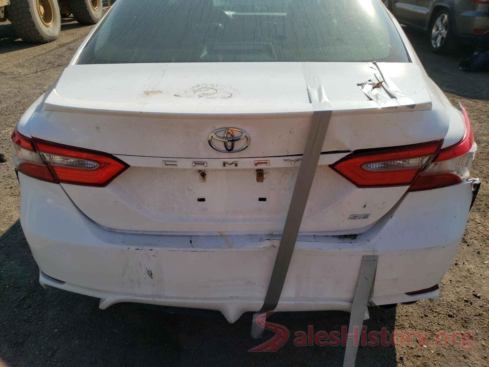 4T1B11HK7JU604233 2018 TOYOTA CAMRY