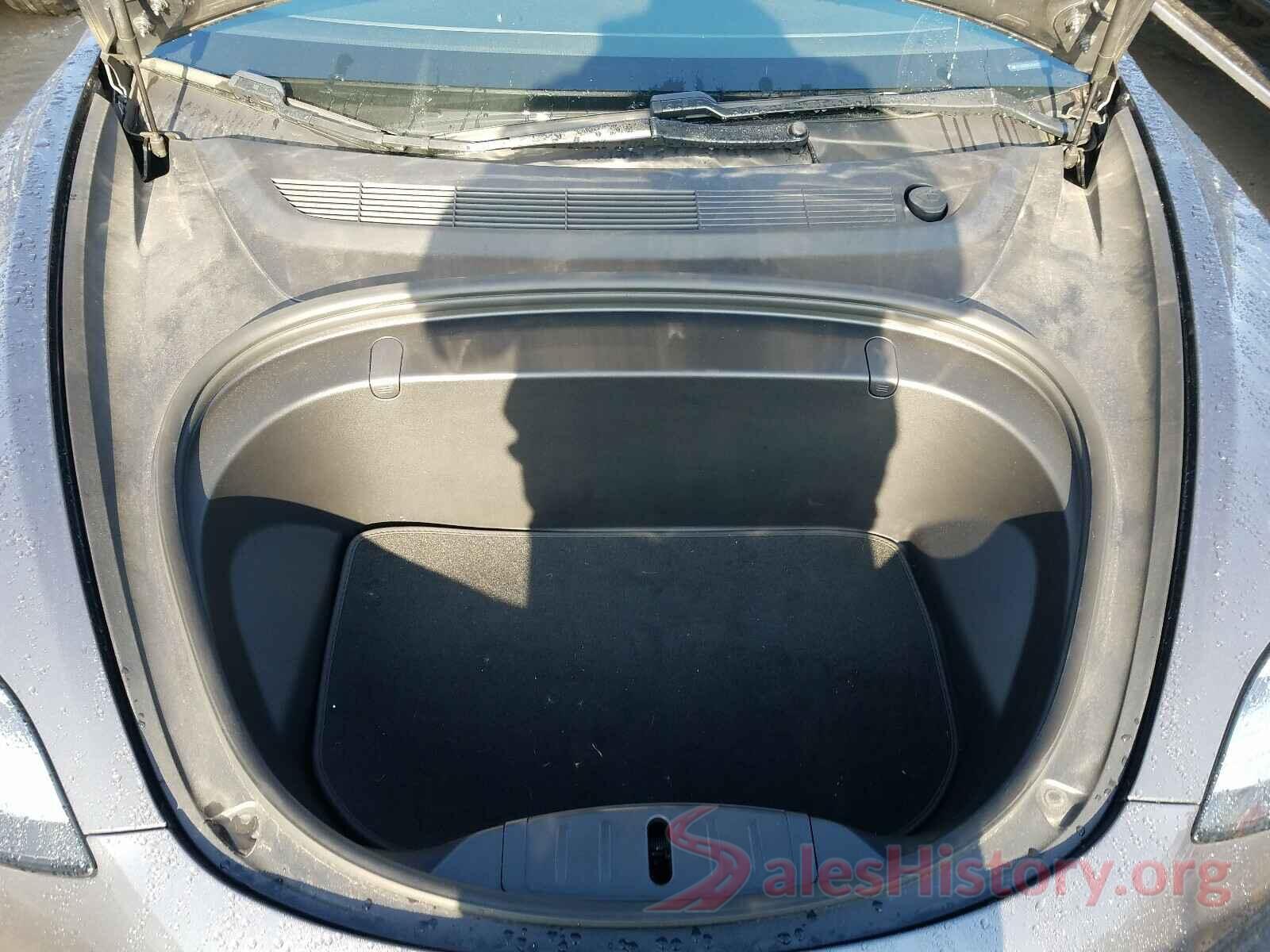 5YJ3E1EB5JF145777 2018 TESLA MODEL 3