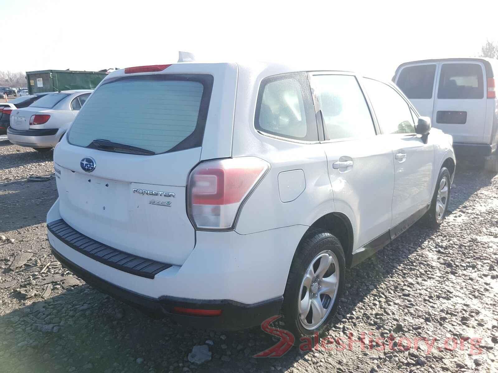 JF2SJAAC4HG584556 2017 SUBARU FORESTER