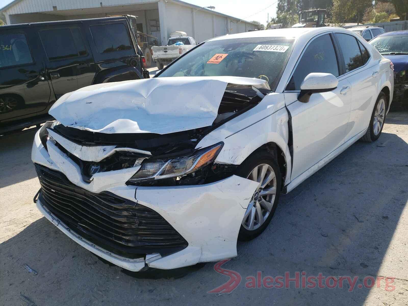 4T1B11HK9JU612463 2018 TOYOTA CAMRY