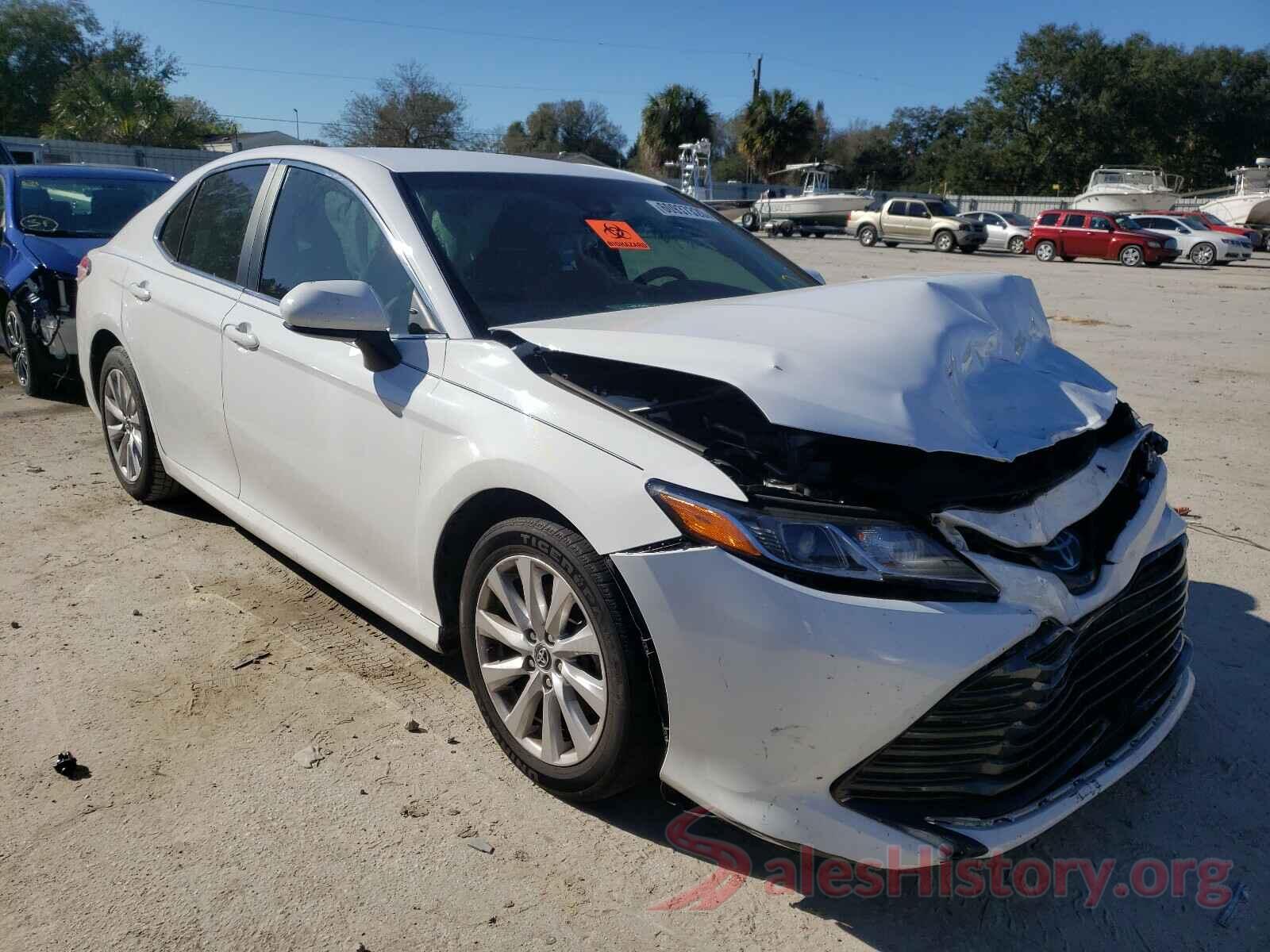 4T1B11HK9JU612463 2018 TOYOTA CAMRY