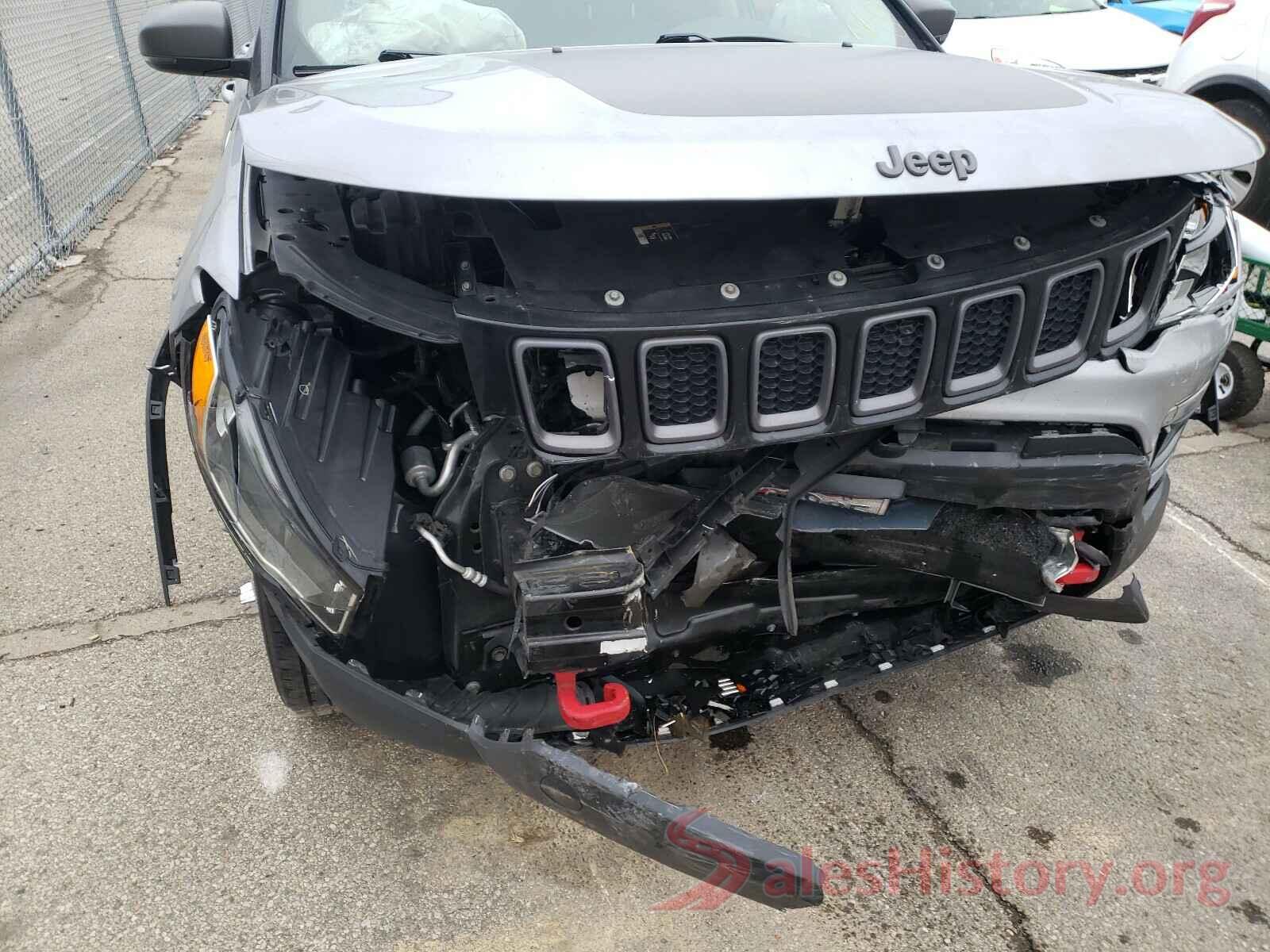 3C4NJDDB4JT451278 2018 JEEP COMPASS