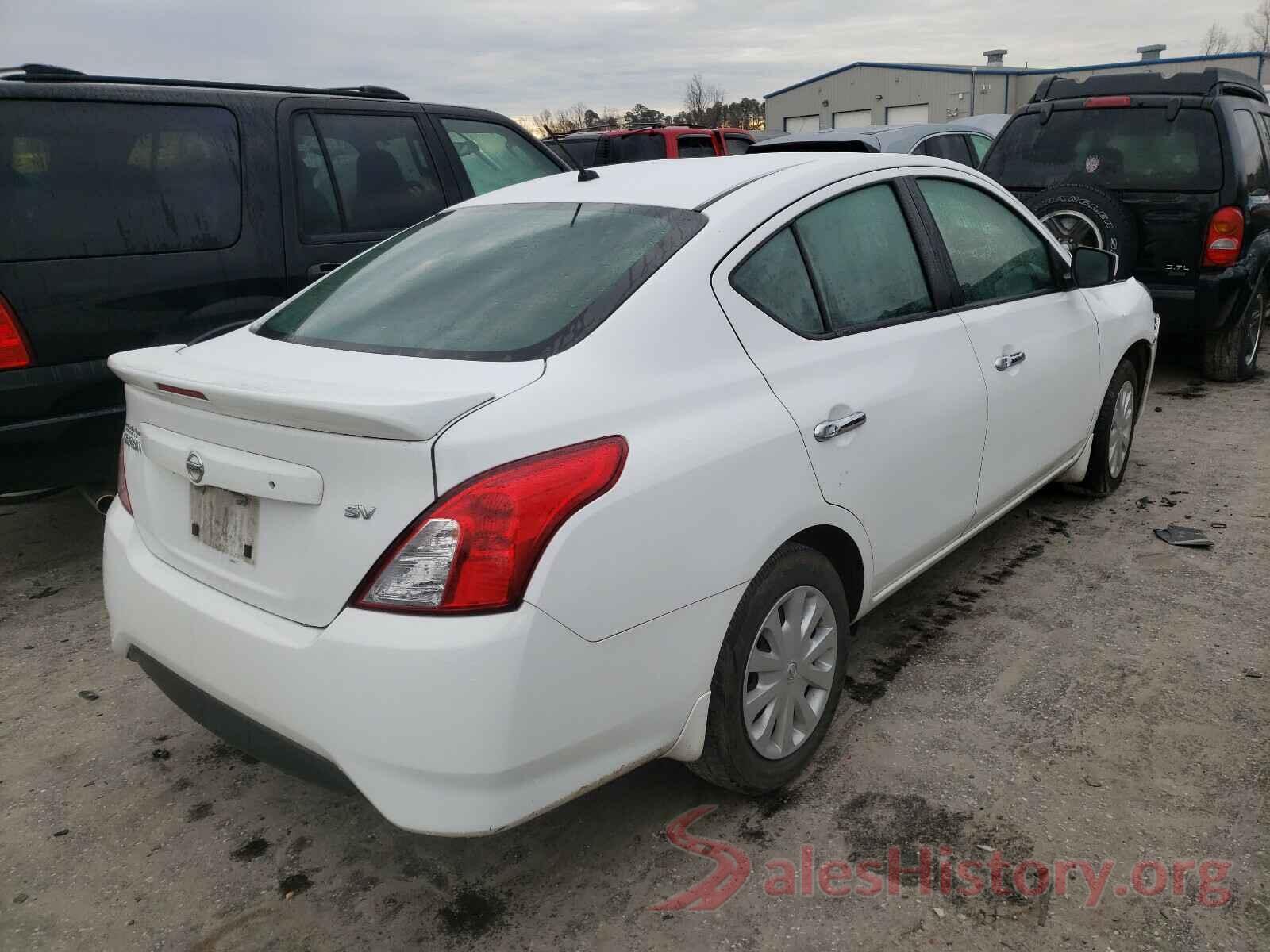 3N1CN7AP5JL820973 2018 NISSAN VERSA