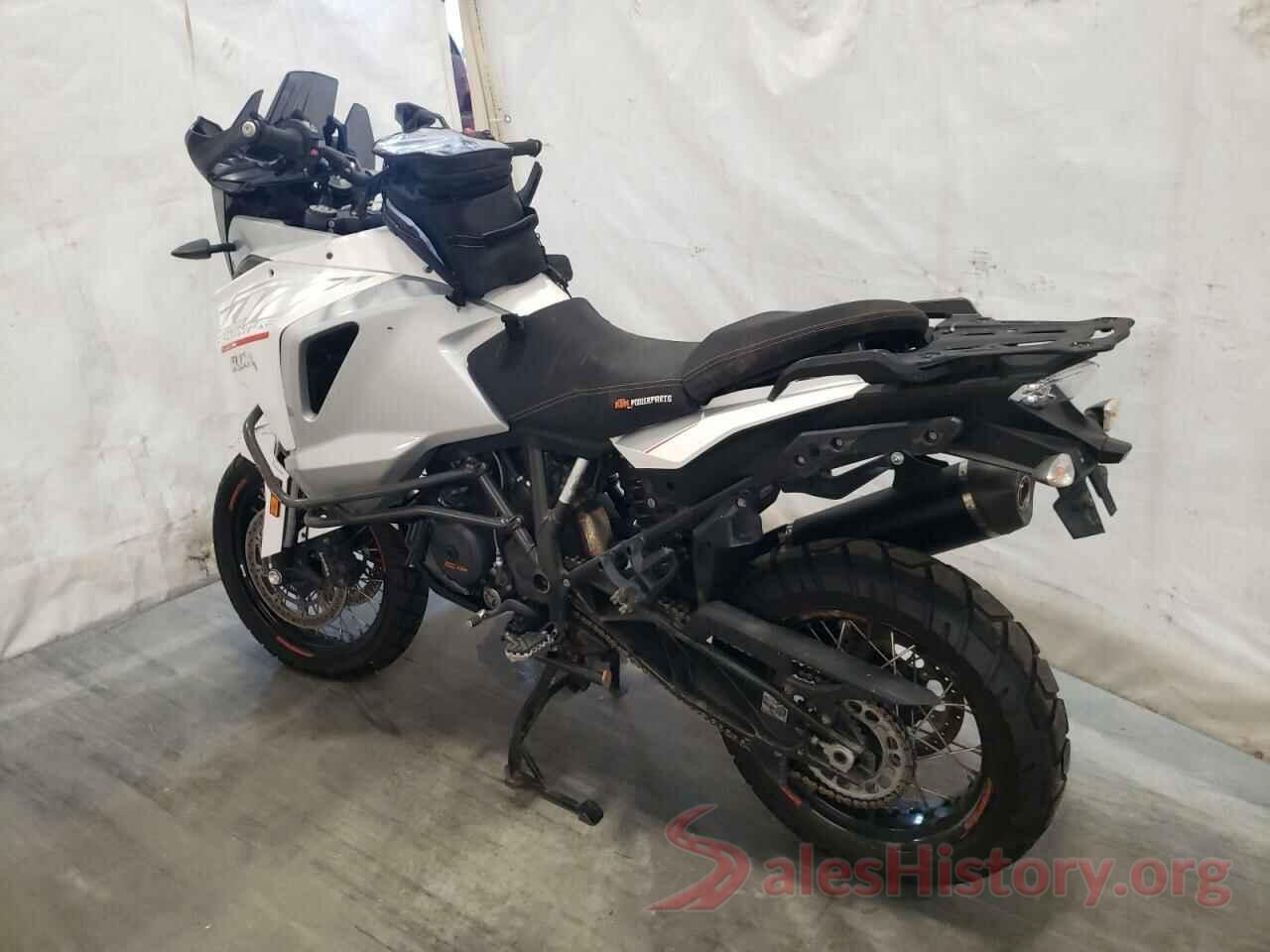 VBKV59404FM932465 2015 KTM MOTORCYCLE