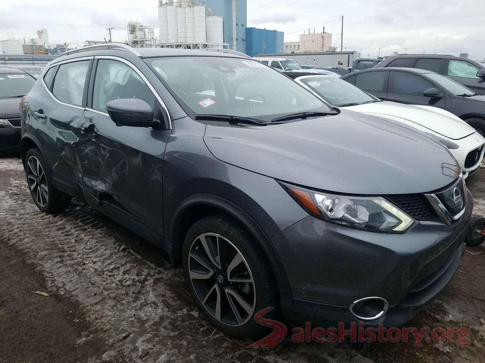 JN1BJ1CR5JW288993 2018 NISSAN ROGUE