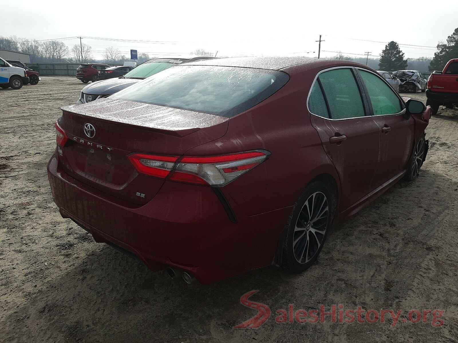 4T1B11HK0JU600878 2018 TOYOTA CAMRY